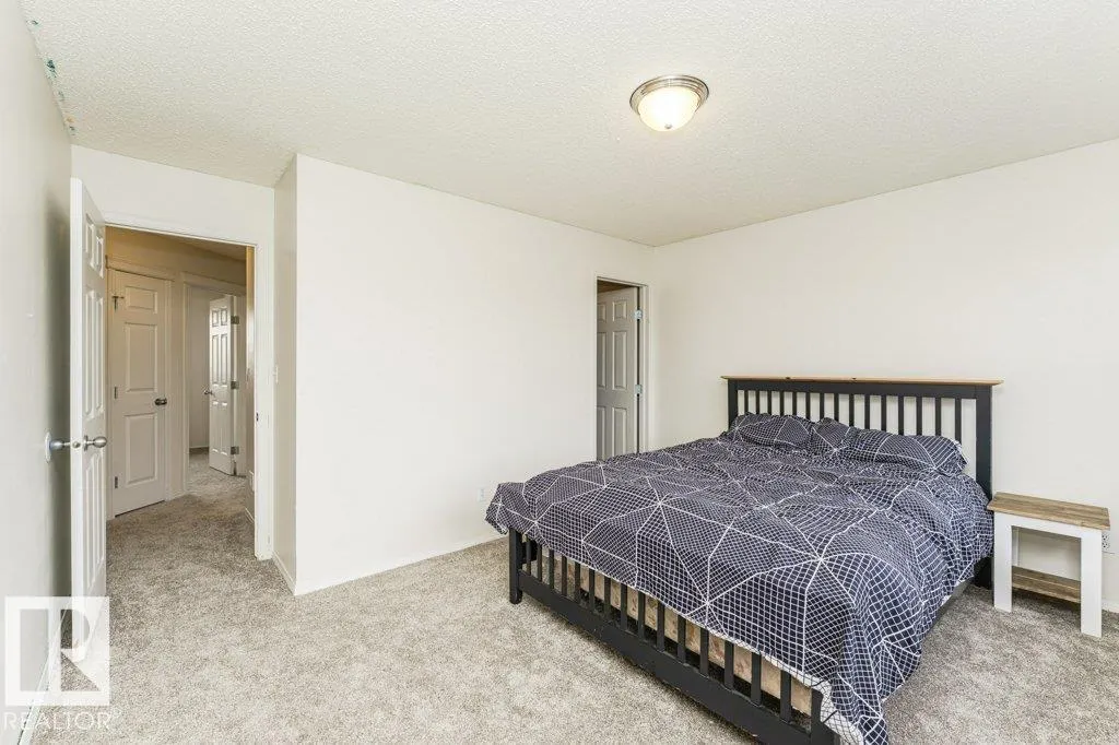 374 SUMMERTON Crescent