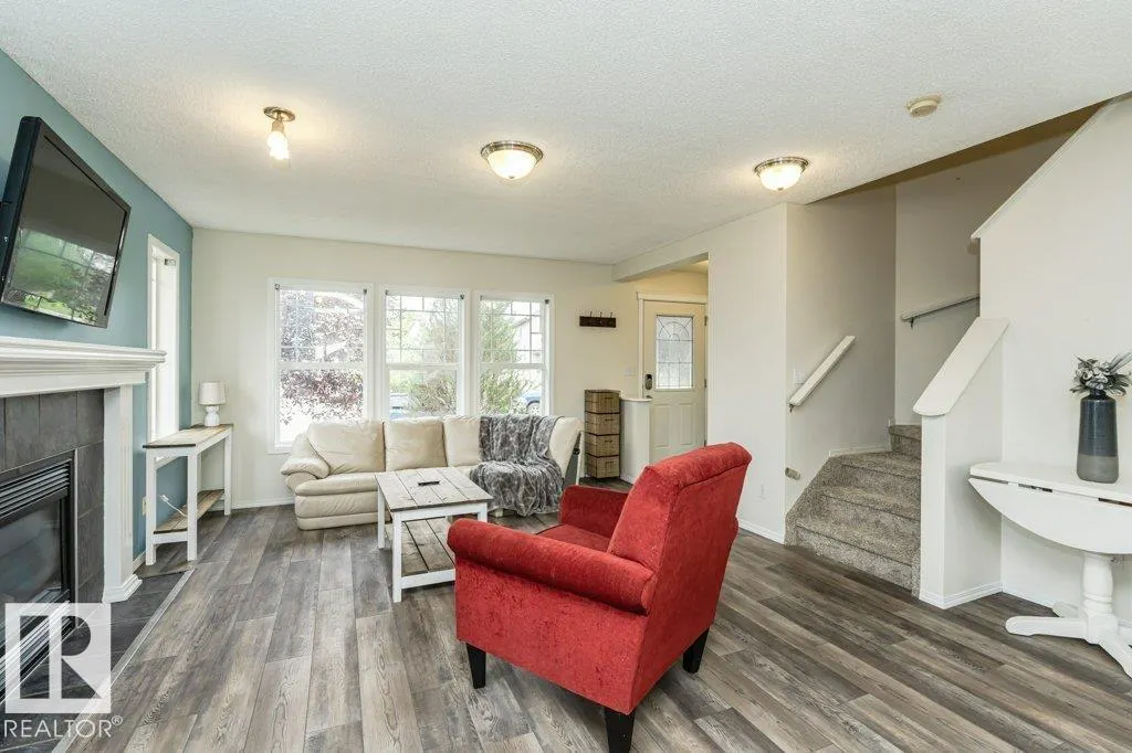 374 SUMMERTON Crescent
