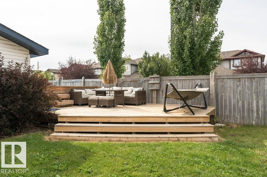 374 SUMMERTON Crescent