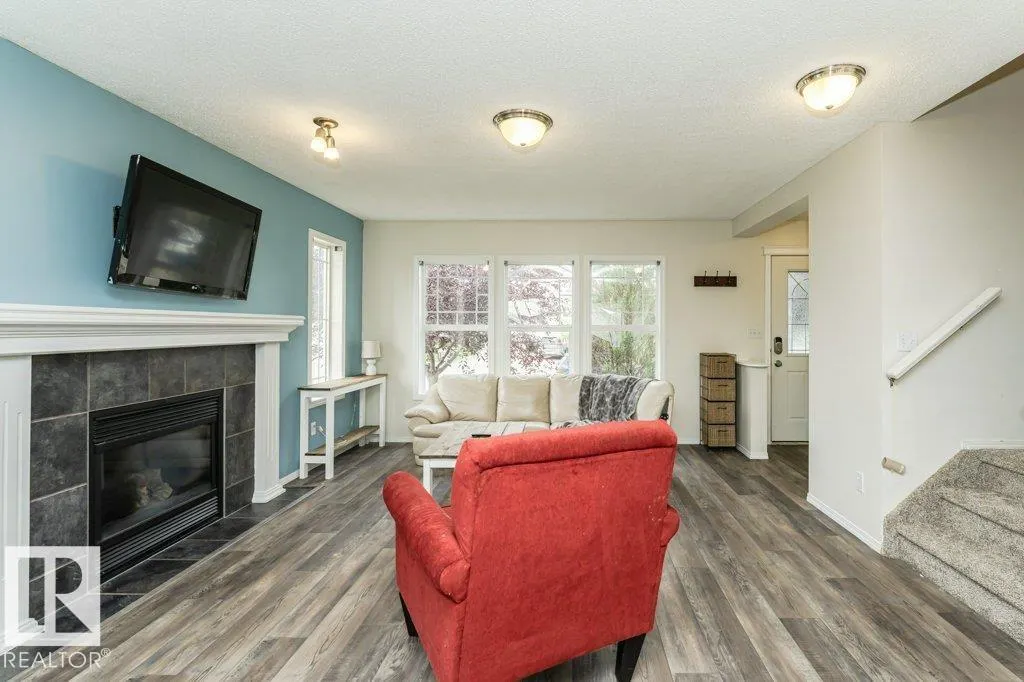 374 SUMMERTON Crescent