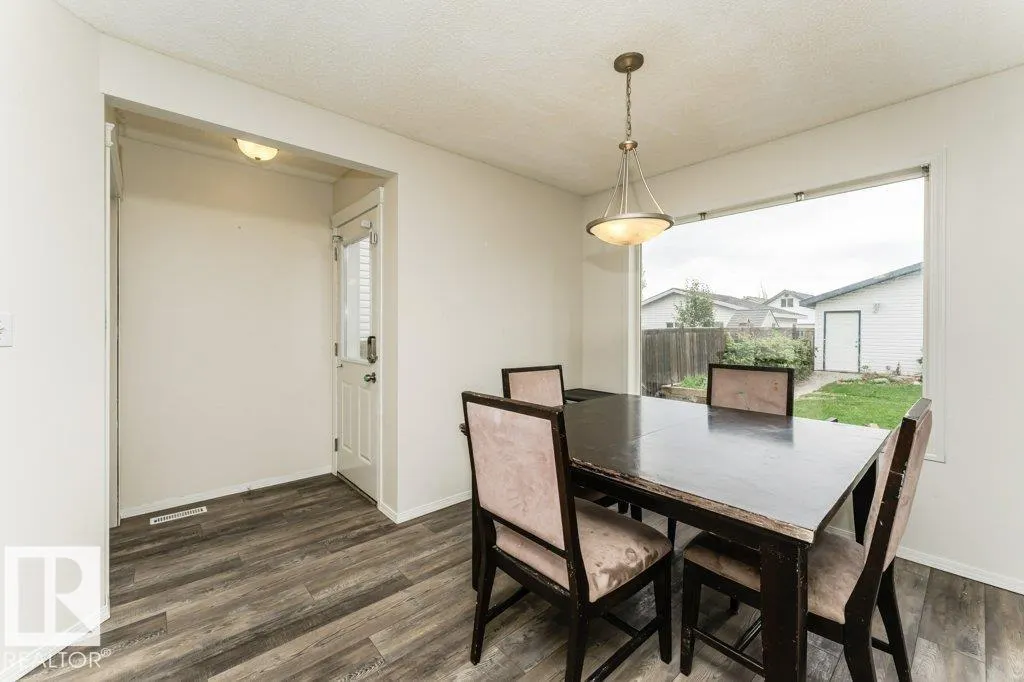 374 SUMMERTON Crescent