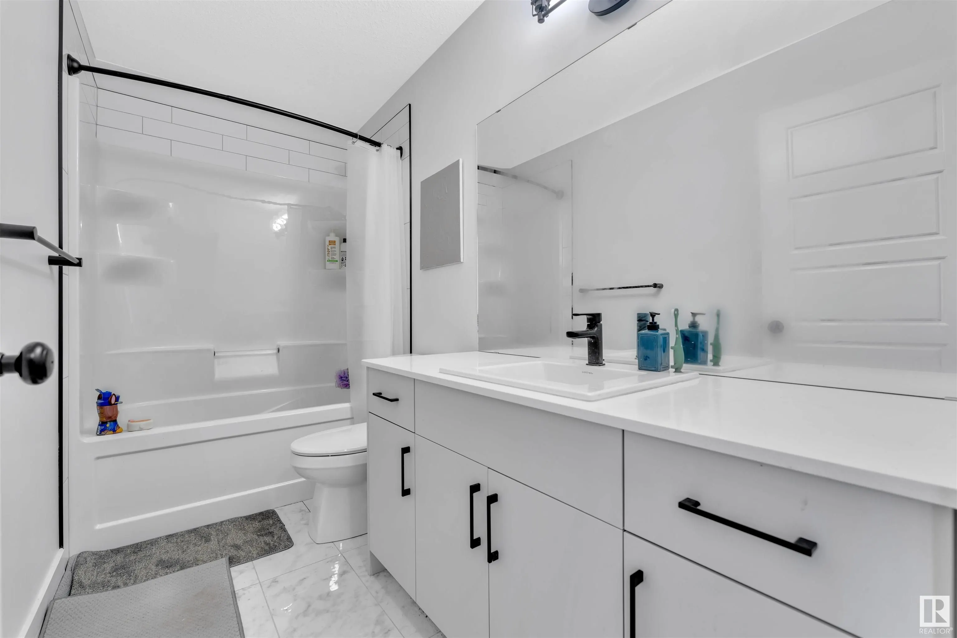2890 COUGHLAN GREEN Drive