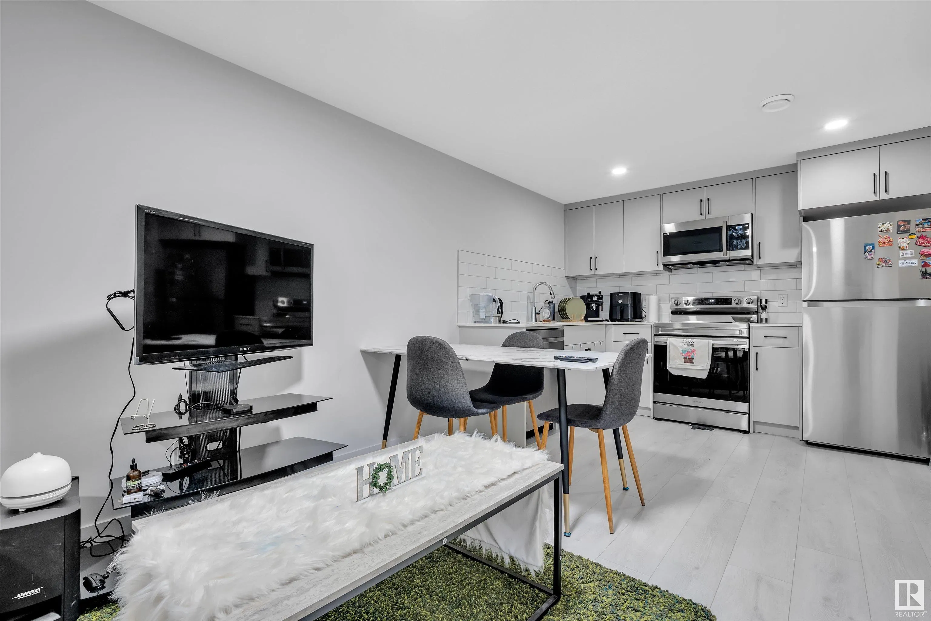 2890 COUGHLAN GREEN Drive