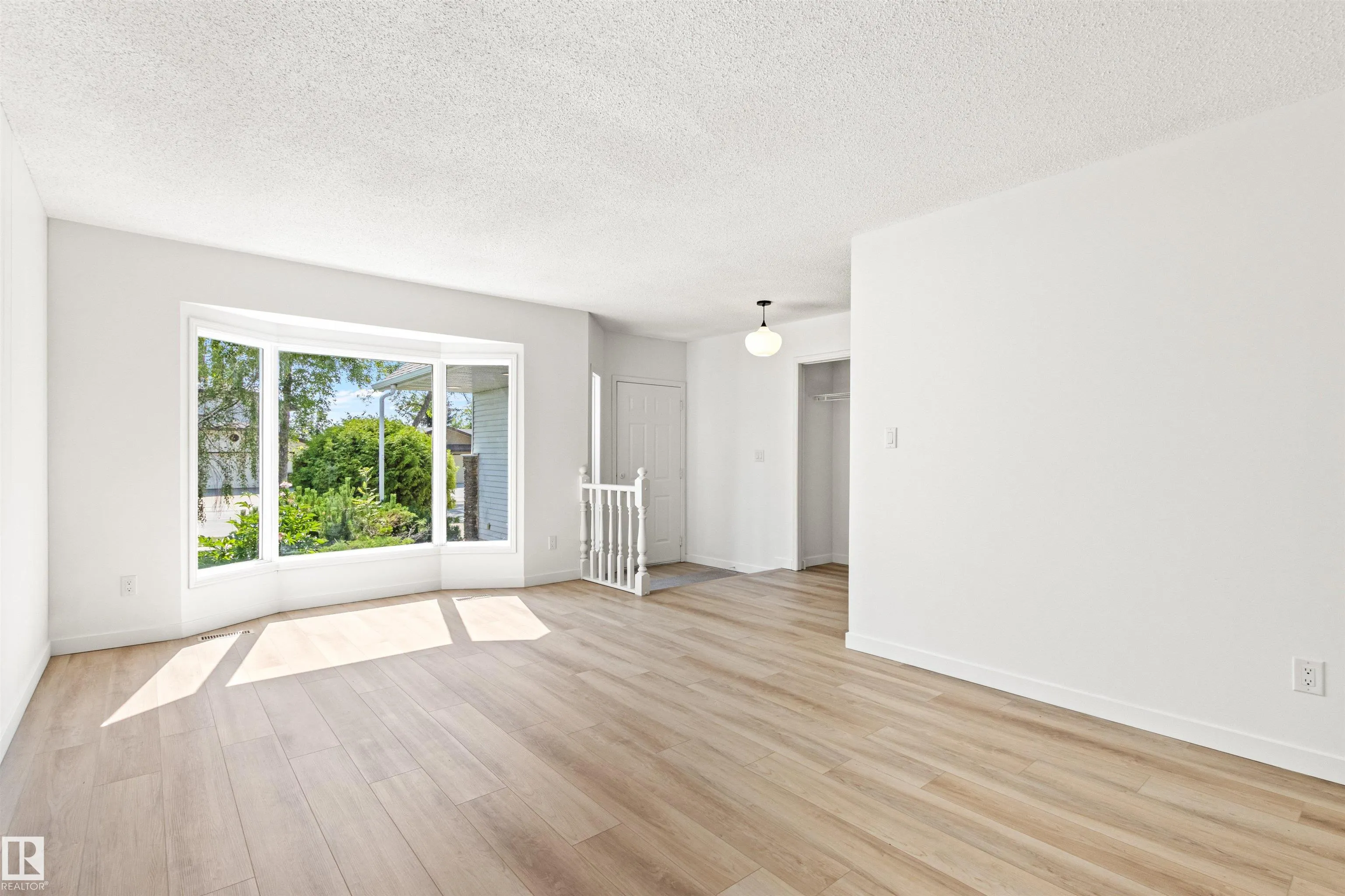 36 LANGHOLM Drive