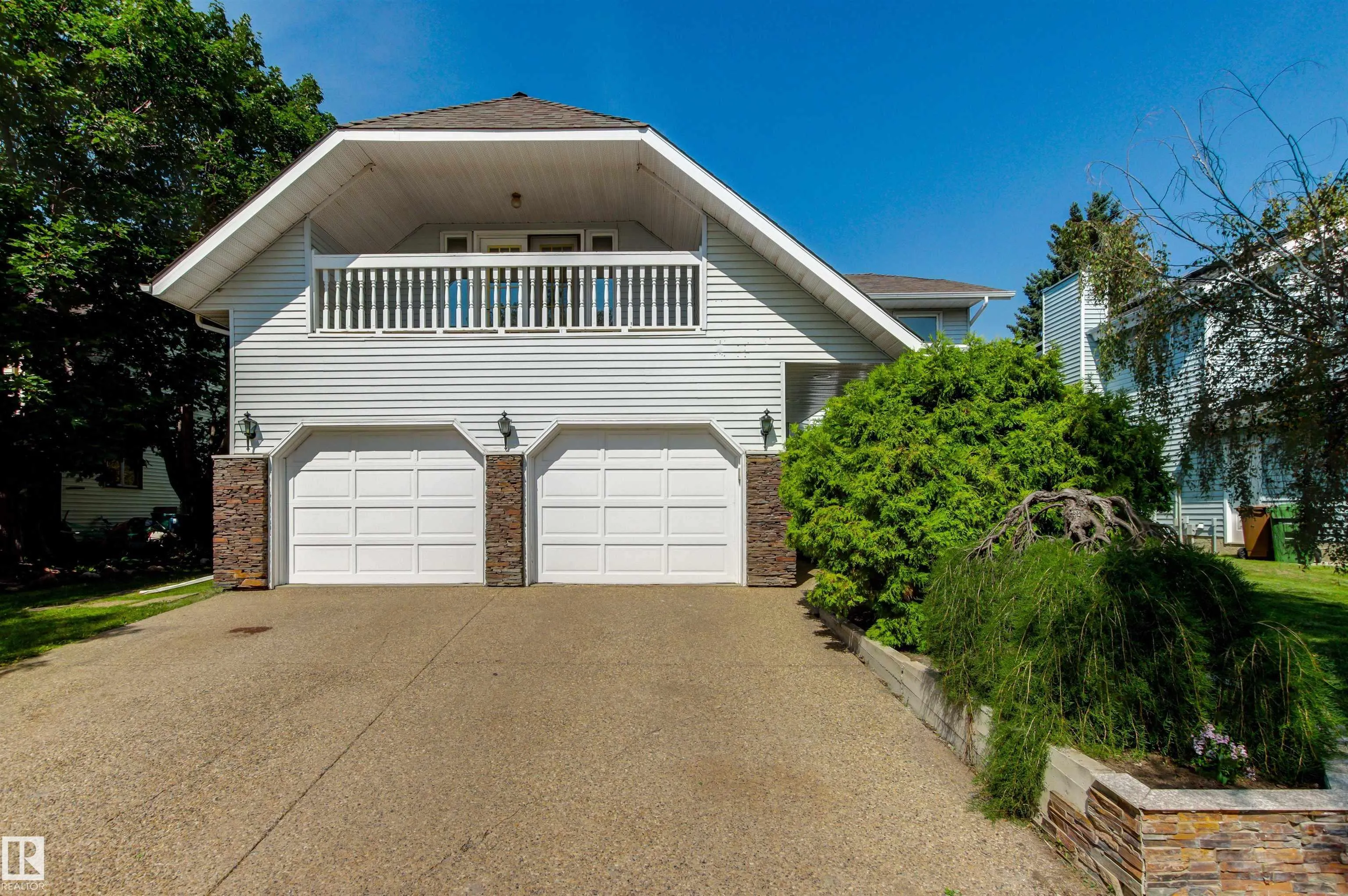 36 LANGHOLM Drive