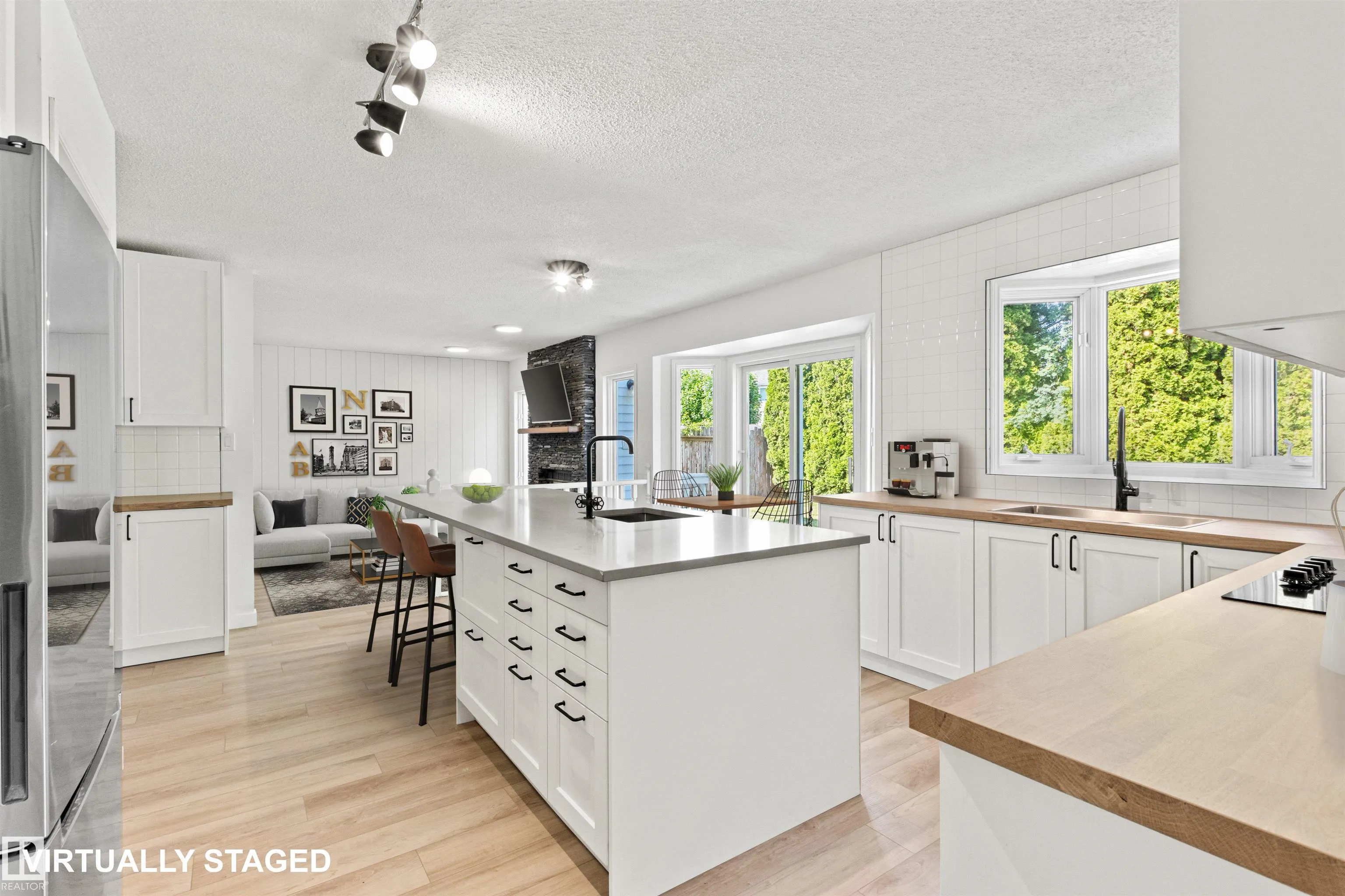 36 LANGHOLM Drive
