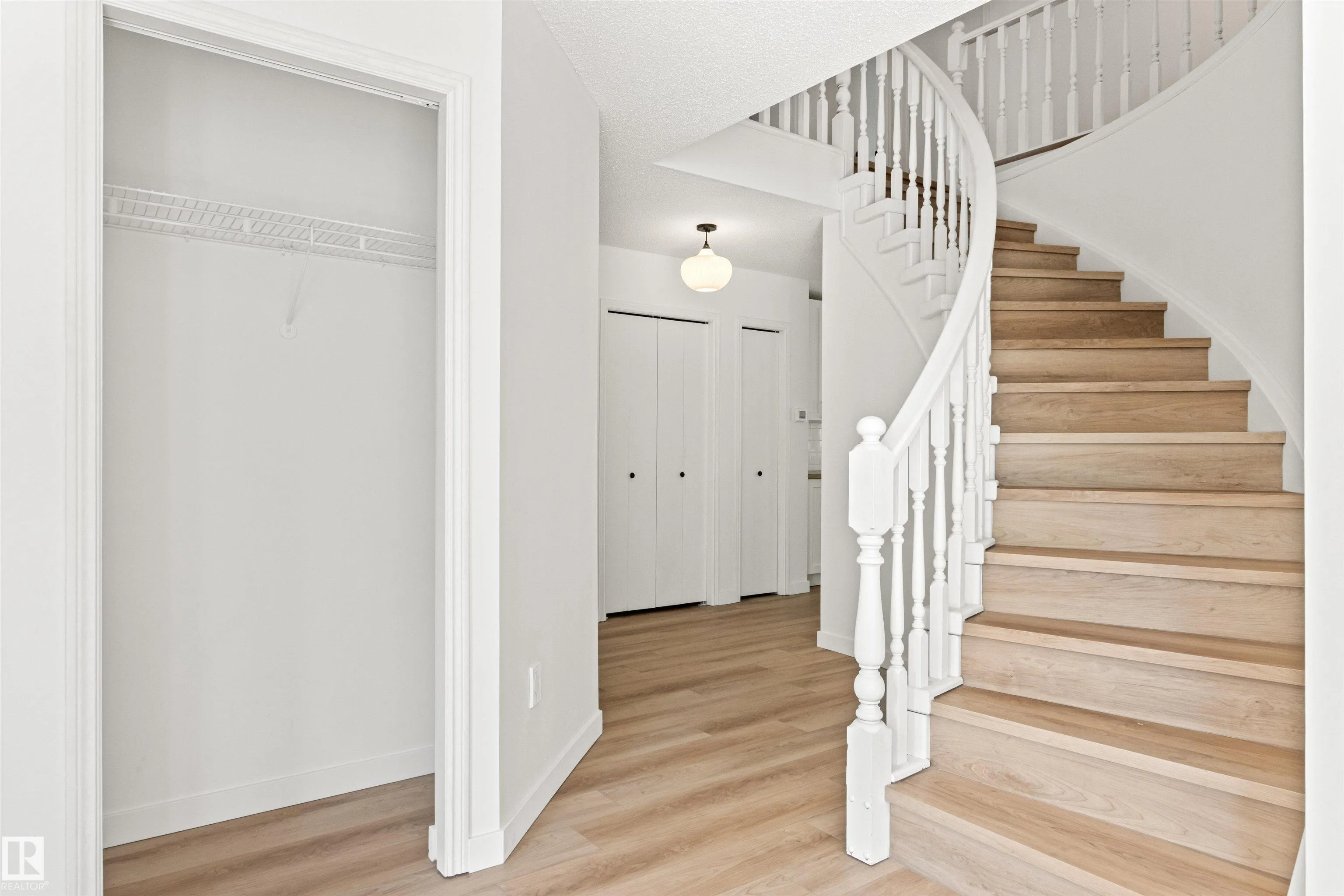 36 LANGHOLM Drive