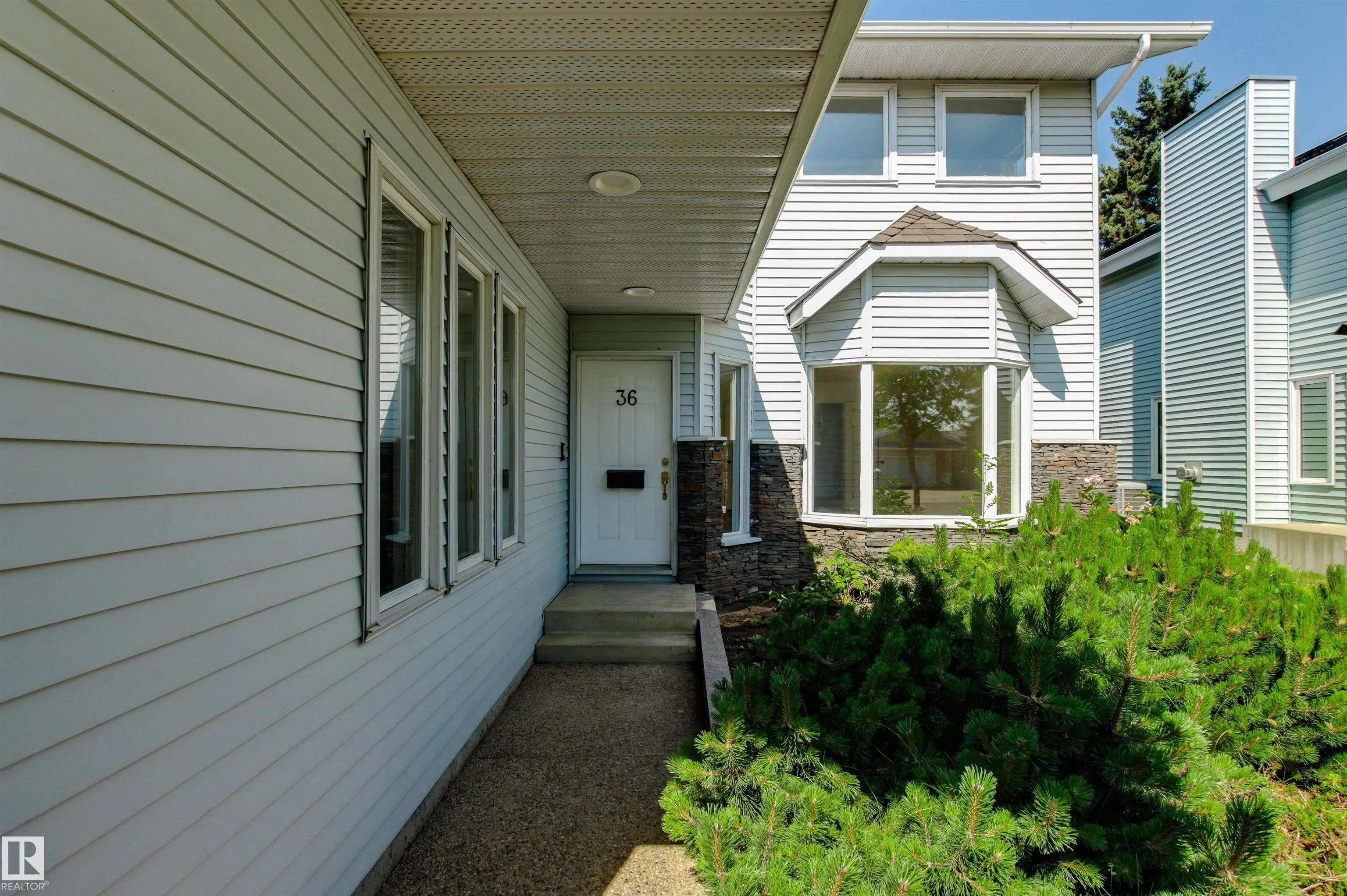 36 LANGHOLM Drive
