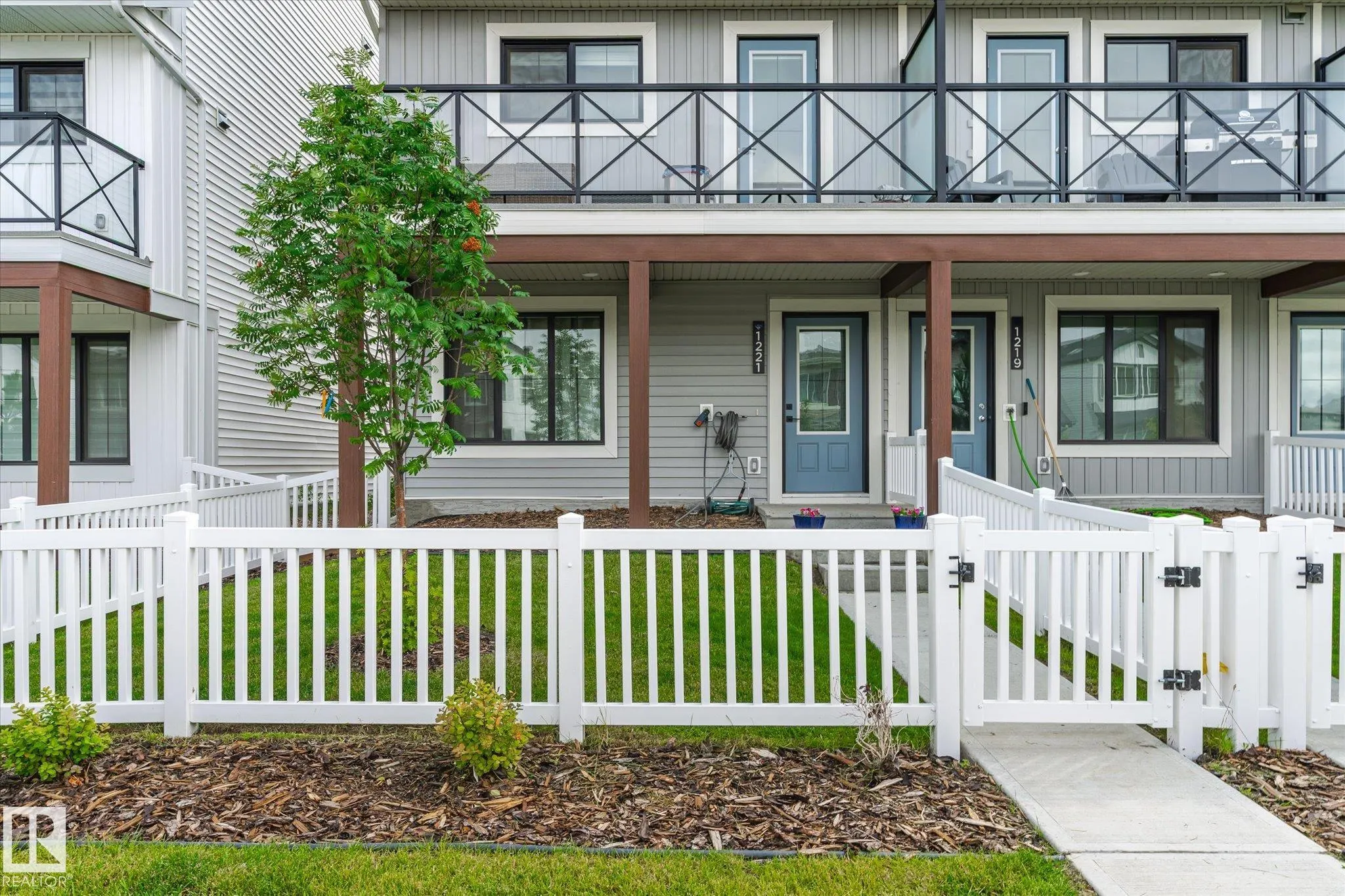 1221 MCLEOD Avenue