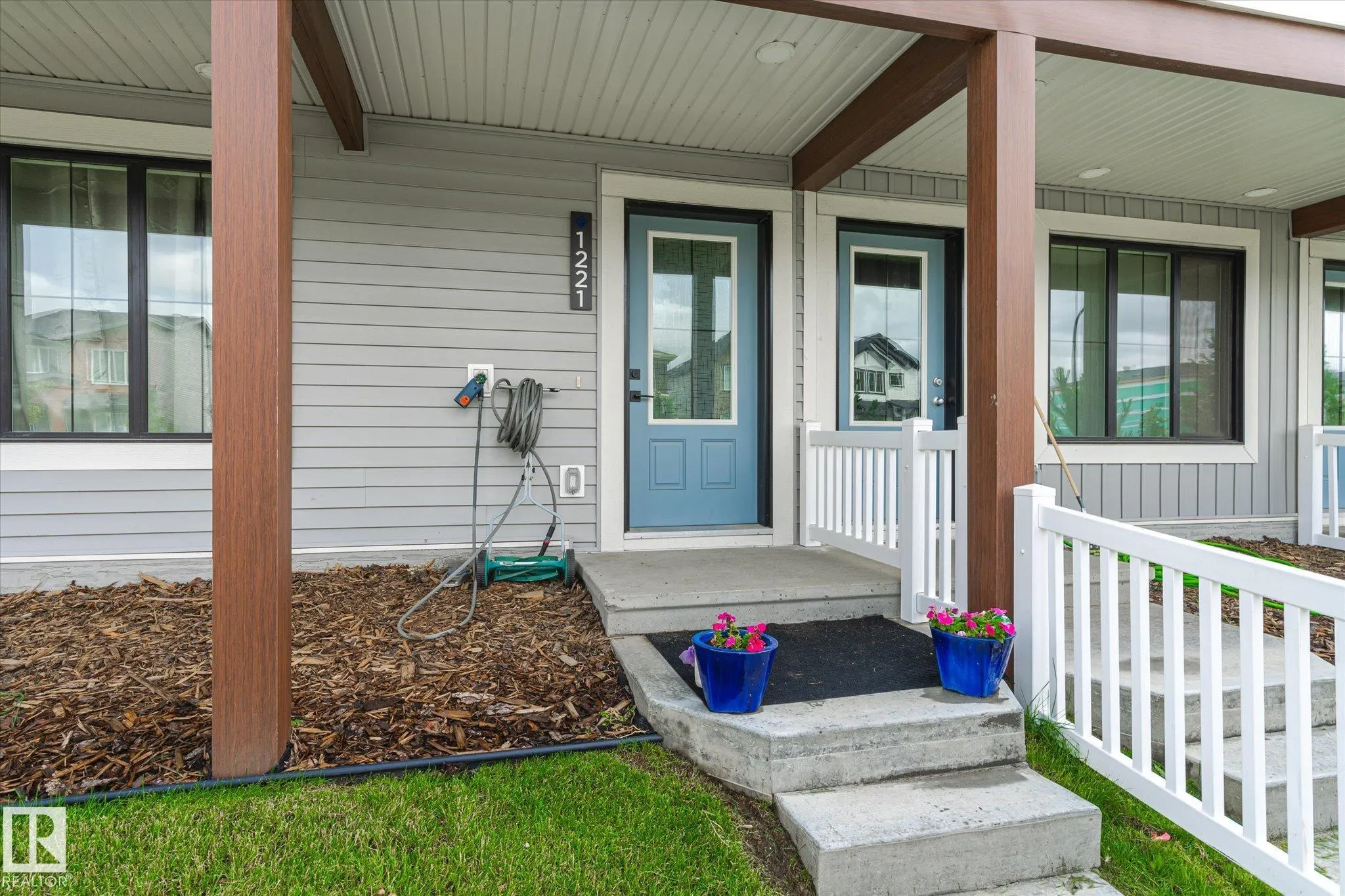 1221 MCLEOD Avenue