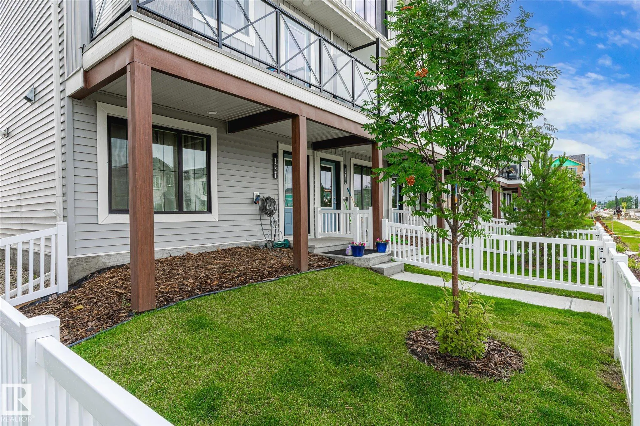 1221 MCLEOD Avenue