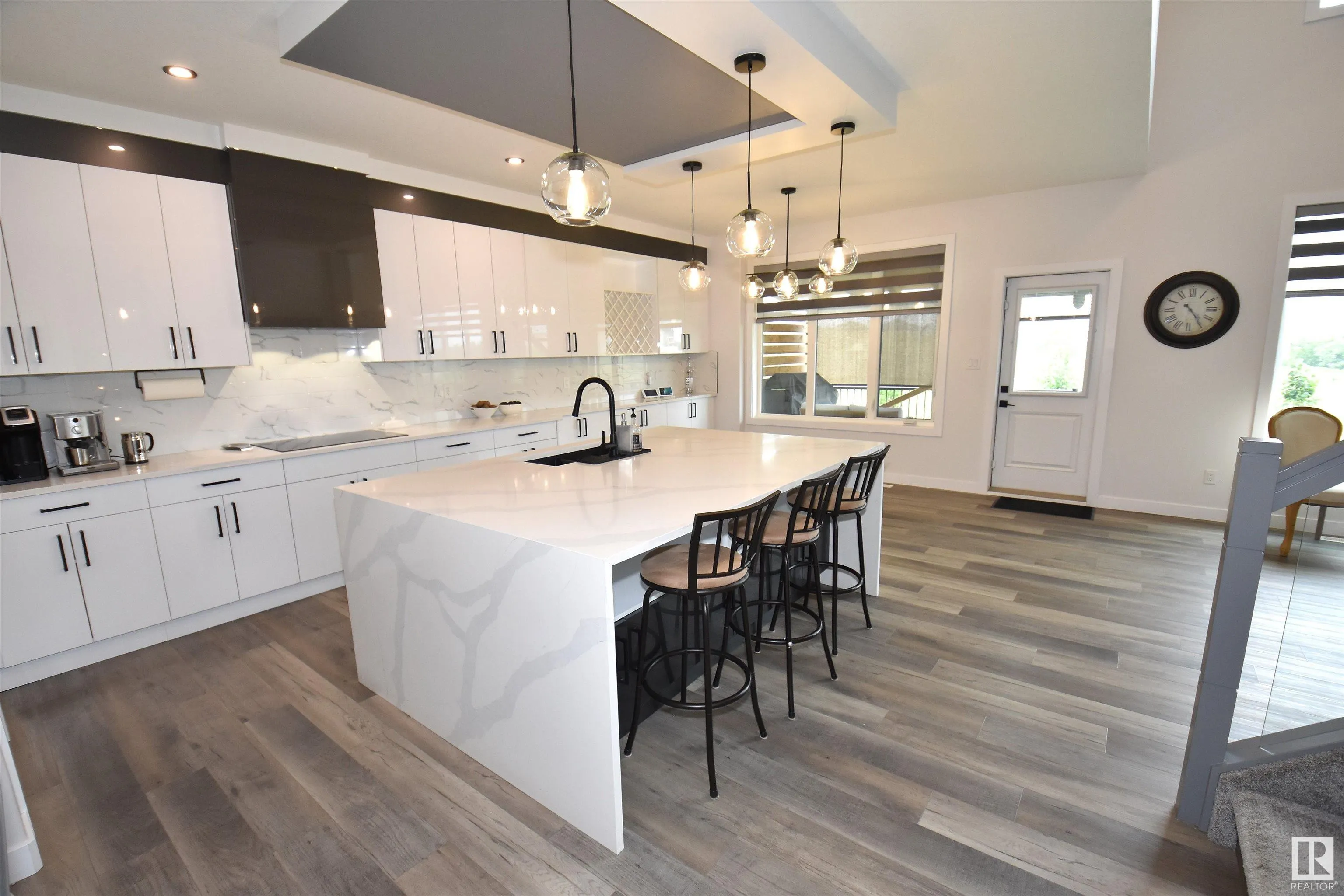 277 SILVERSTONE Crescent