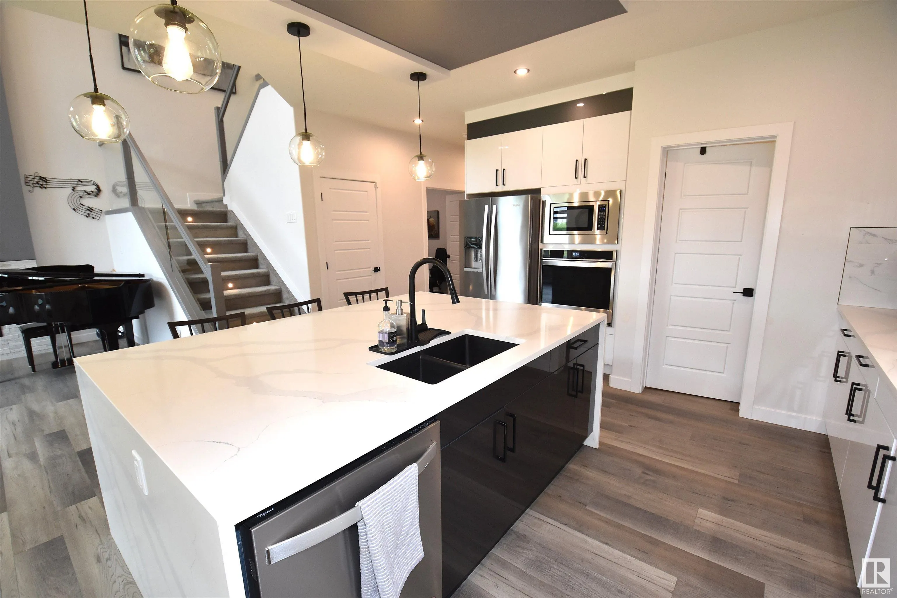 277 SILVERSTONE Crescent