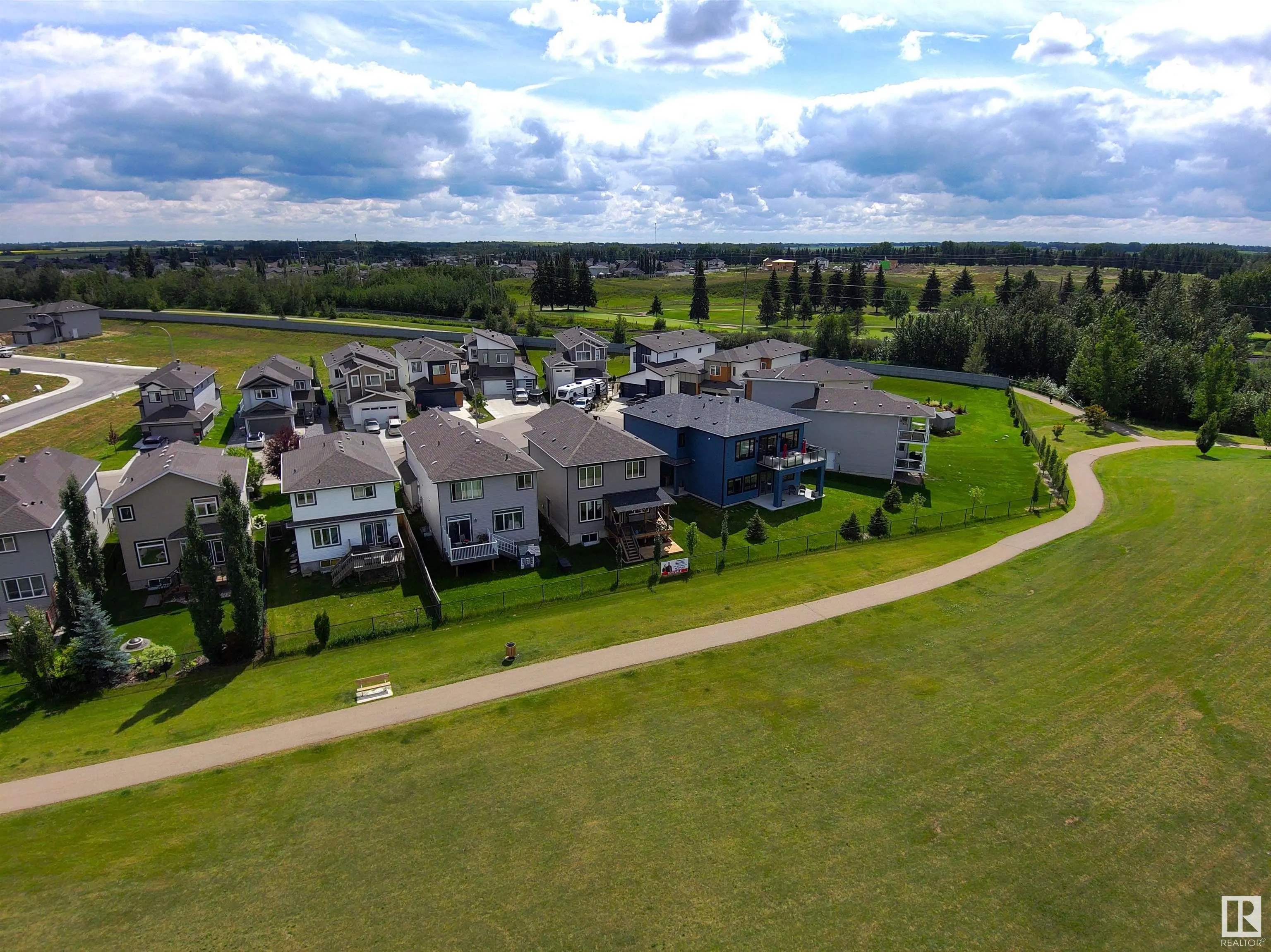 277 SILVERSTONE Crescent