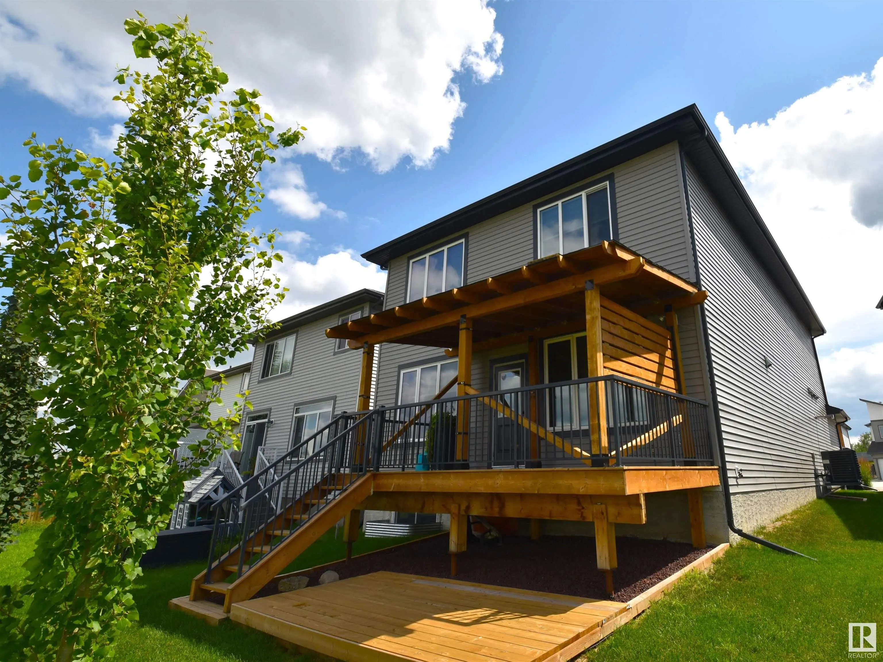 277 SILVERSTONE Crescent