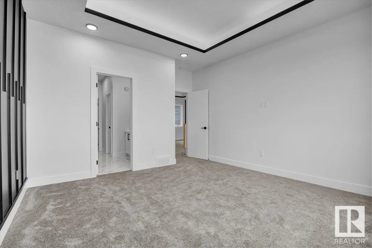 12 EDGEFIELD Way