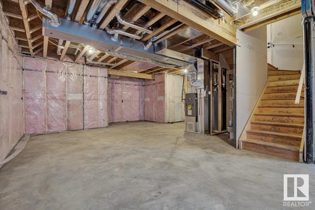 12 EDGEFIELD Way