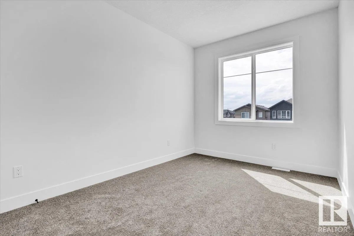 12 EDGEFIELD Way