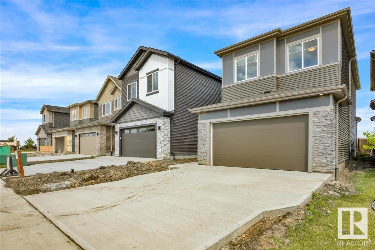12 EDGEFIELD Way