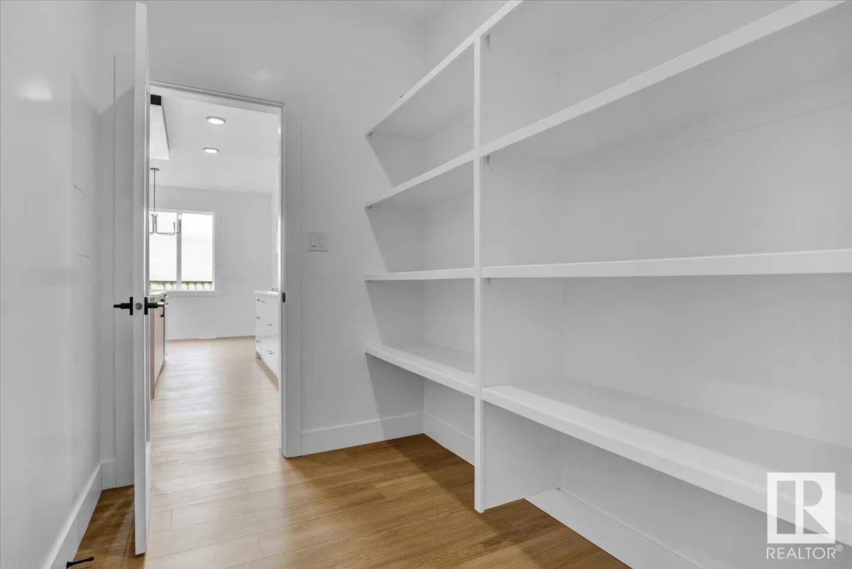 12 EDGEFIELD Way