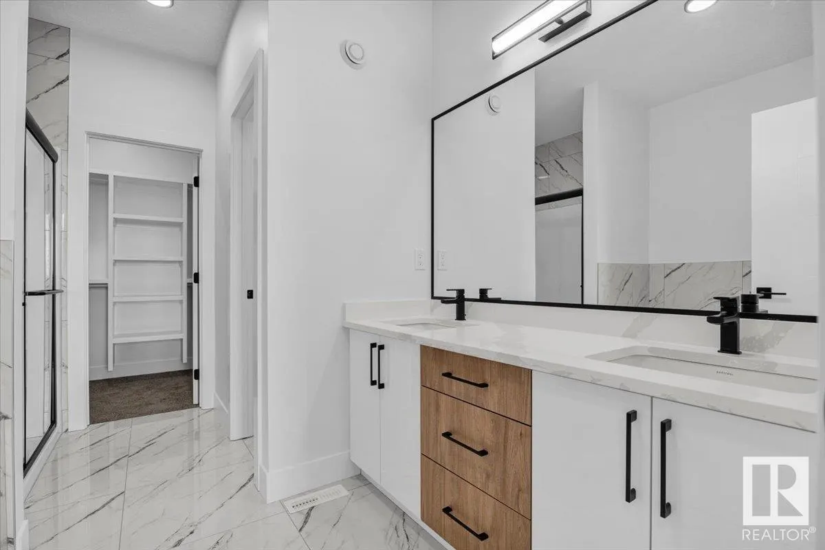 12 EDGEFIELD Way