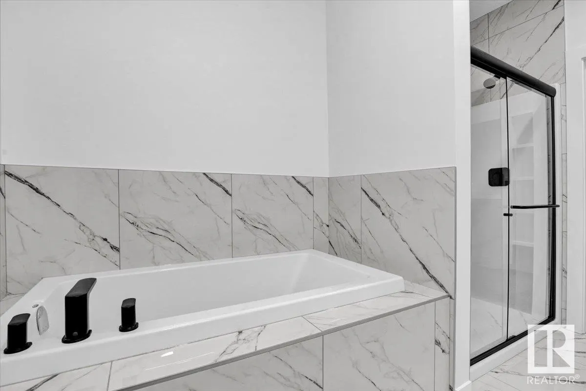 12 EDGEFIELD Way