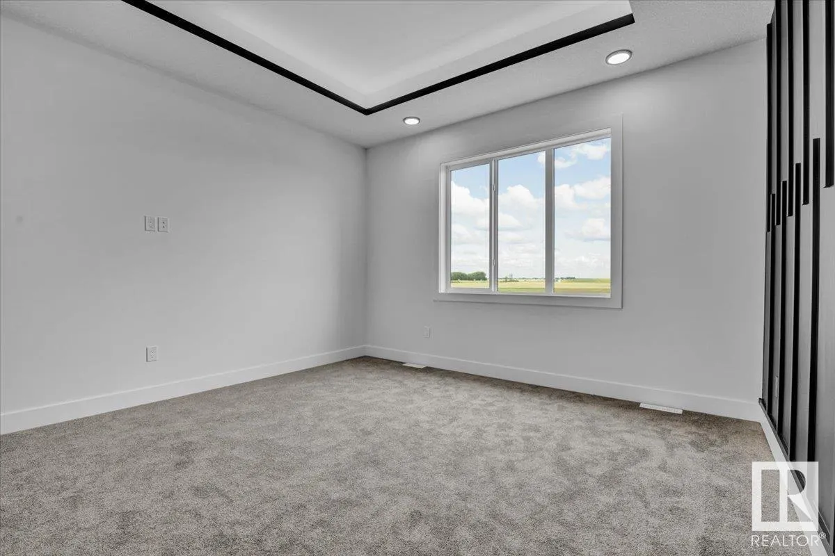 12 EDGEFIELD Way