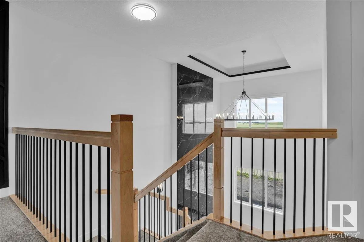 12 EDGEFIELD Way