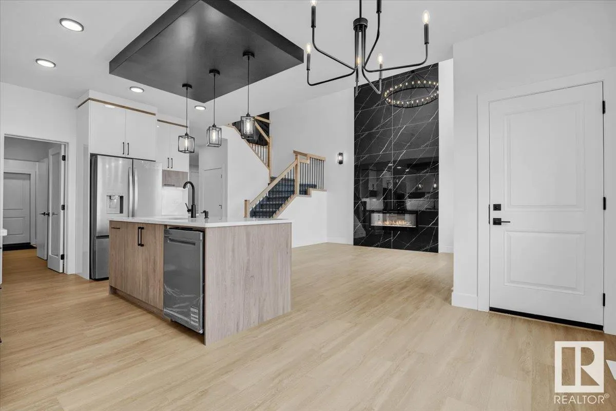 12 EDGEFIELD Way