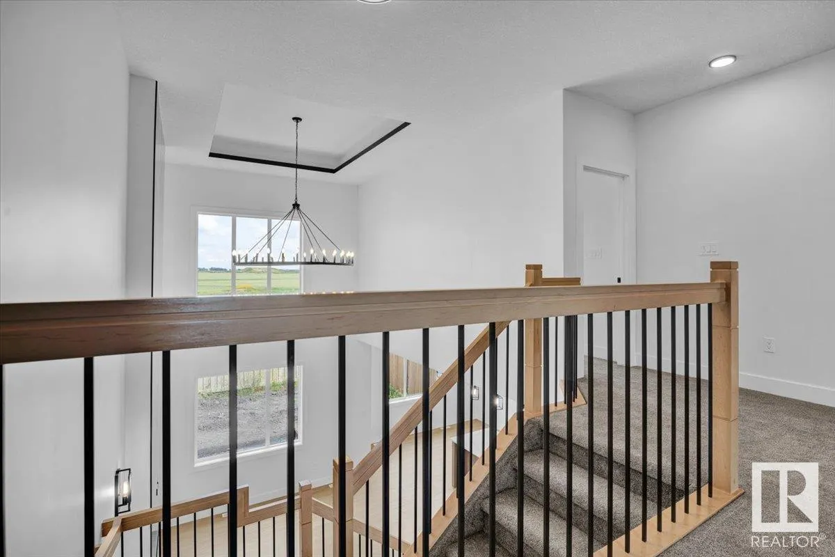 12 EDGEFIELD Way