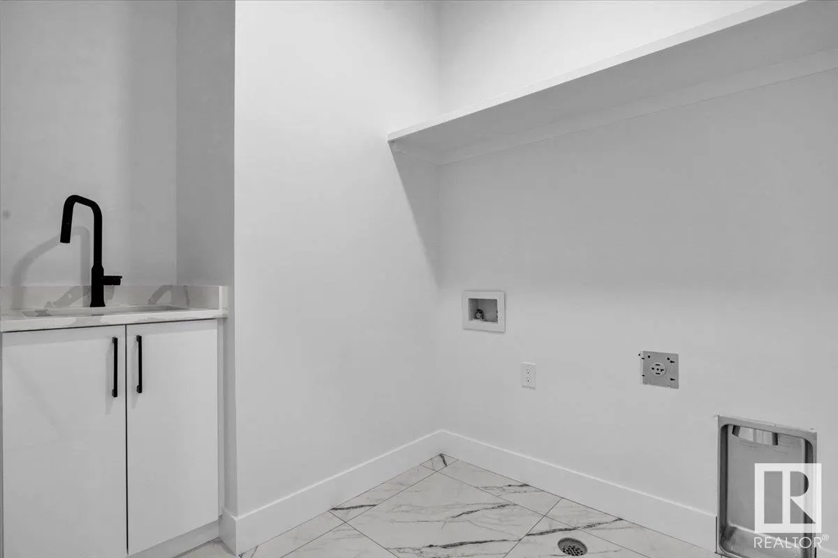12 EDGEFIELD Way