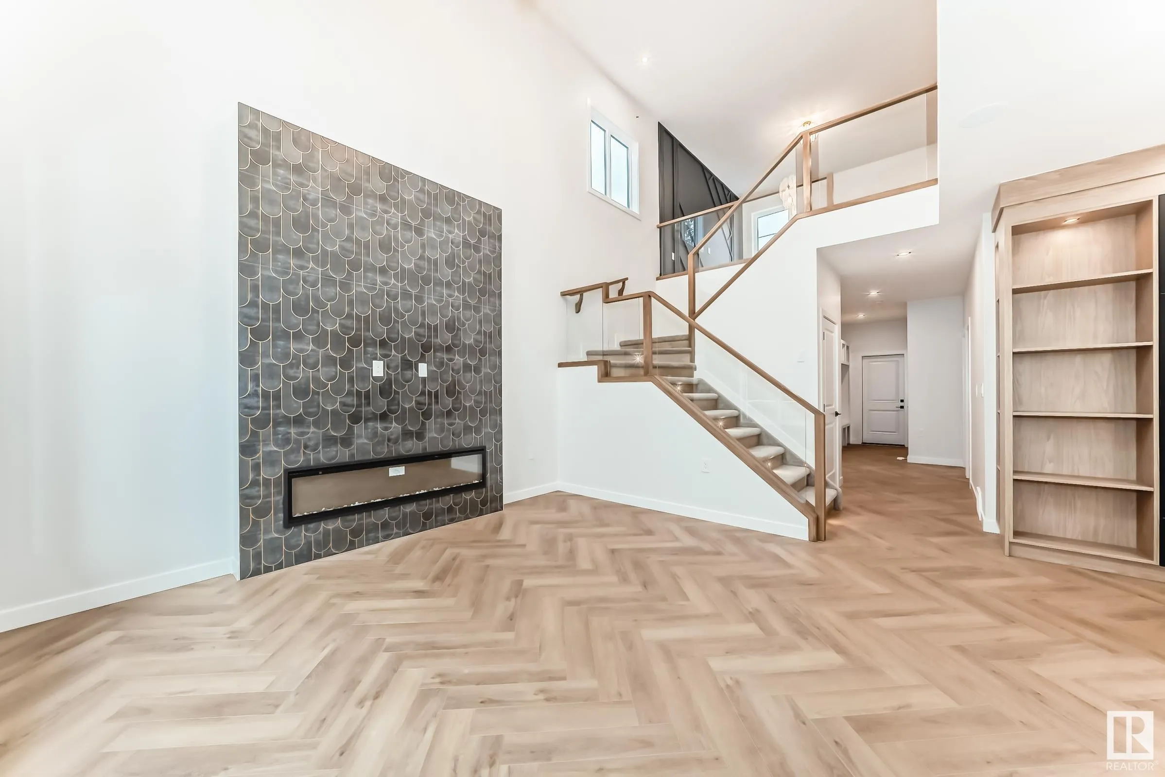 55 MEADOWGROVE Lane