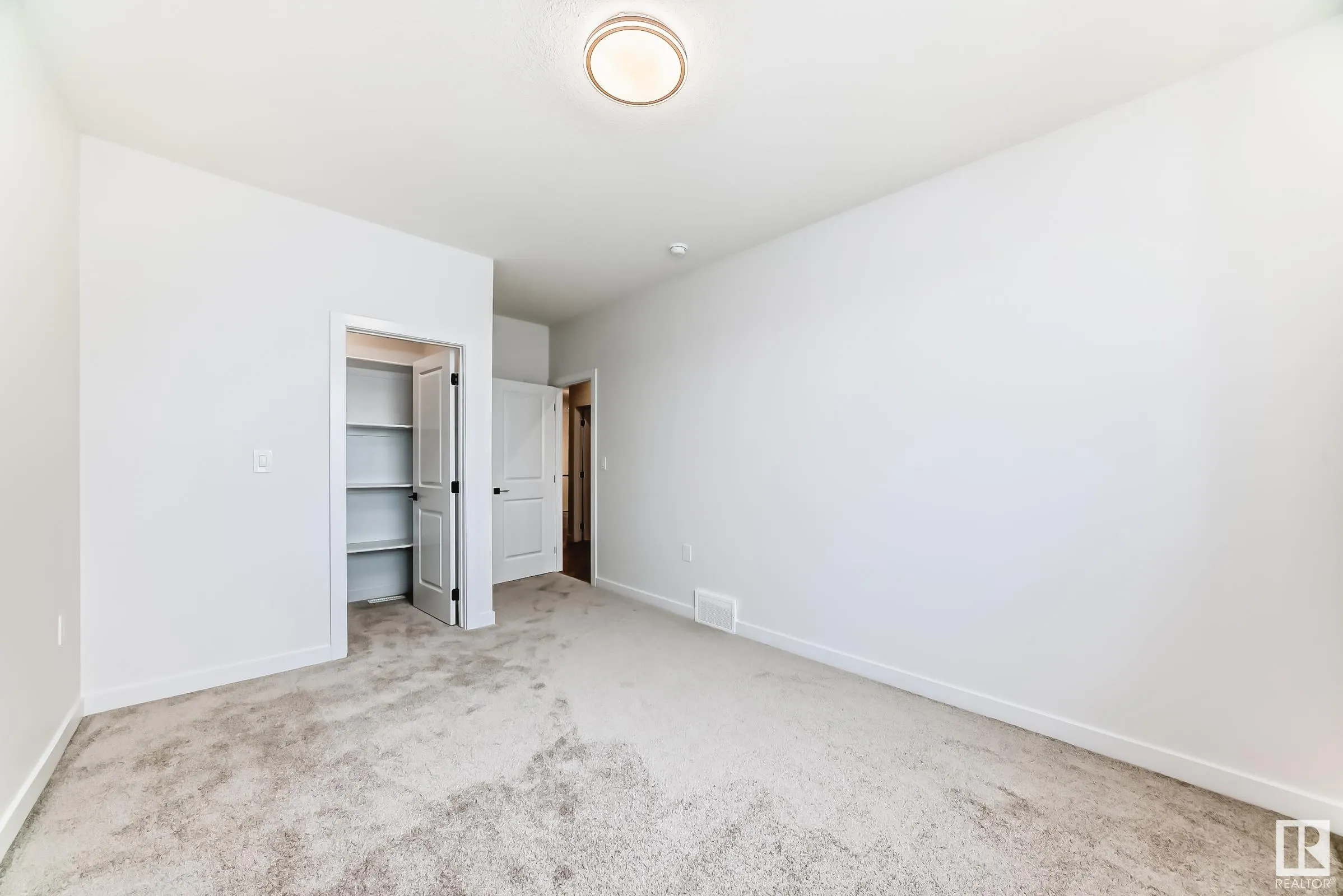 55 MEADOWGROVE Lane