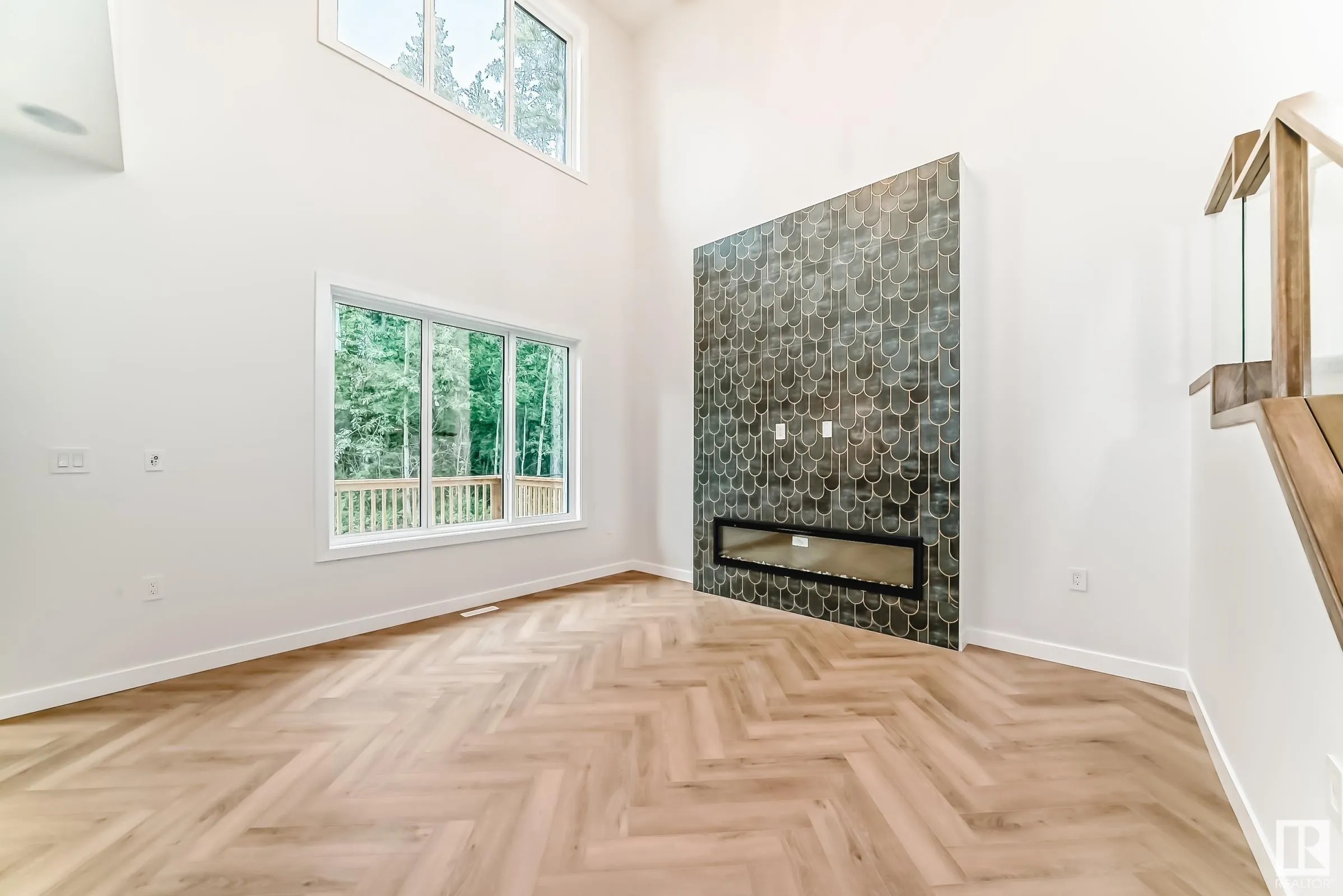 55 MEADOWGROVE Lane