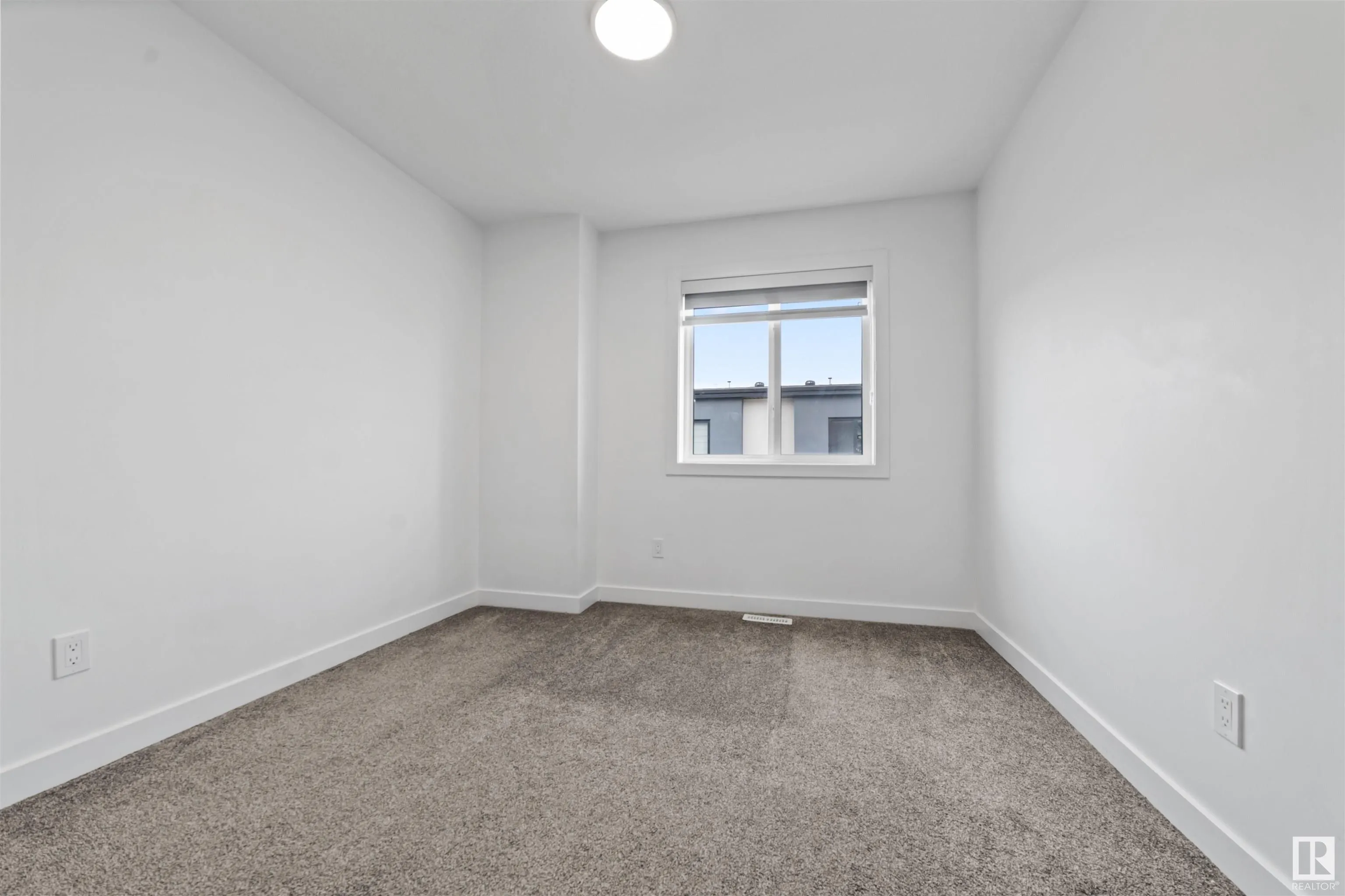 10 SALISBURY Way
