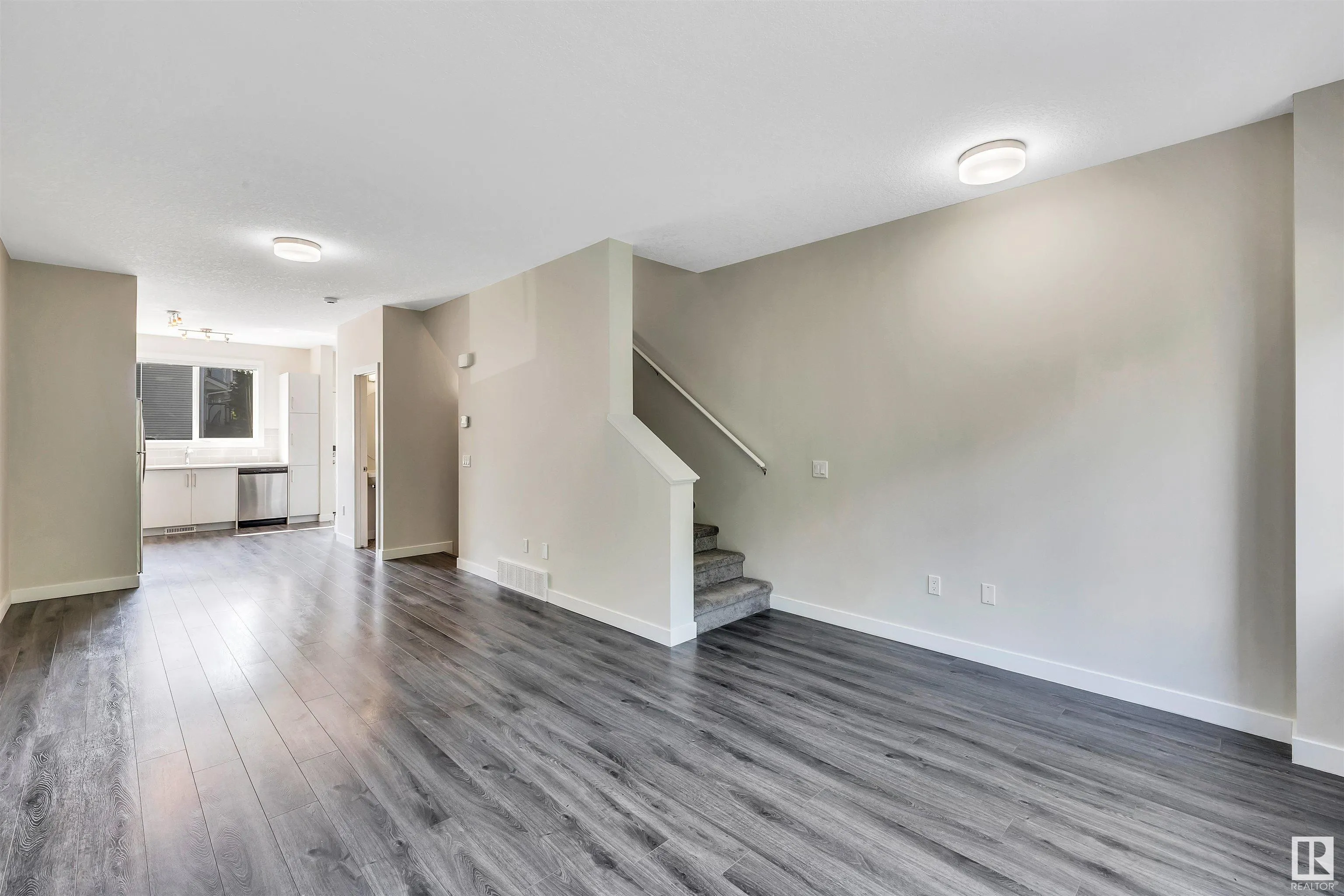 600 BELLEROSE Drive