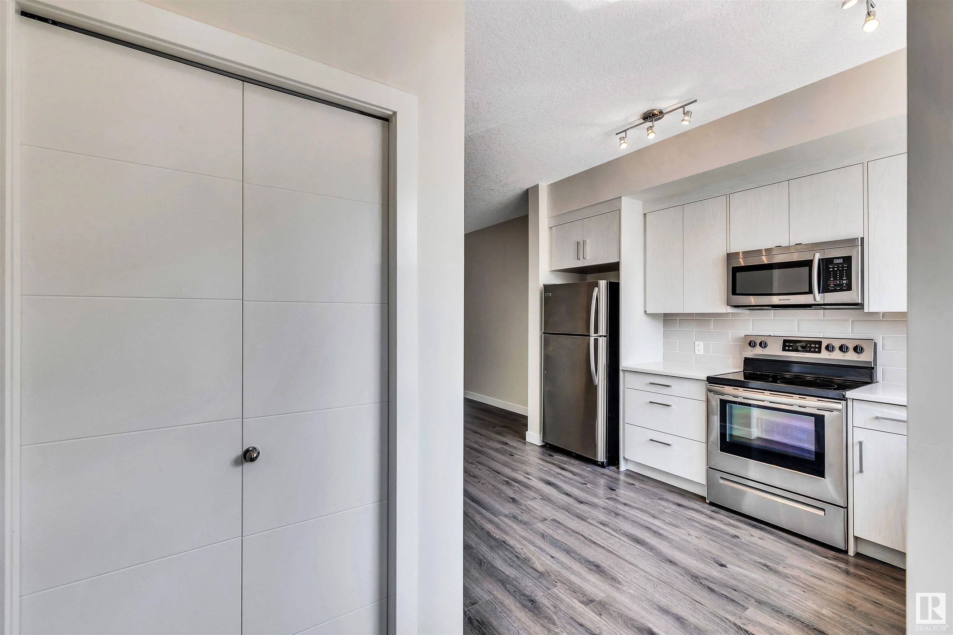 600 BELLEROSE Drive