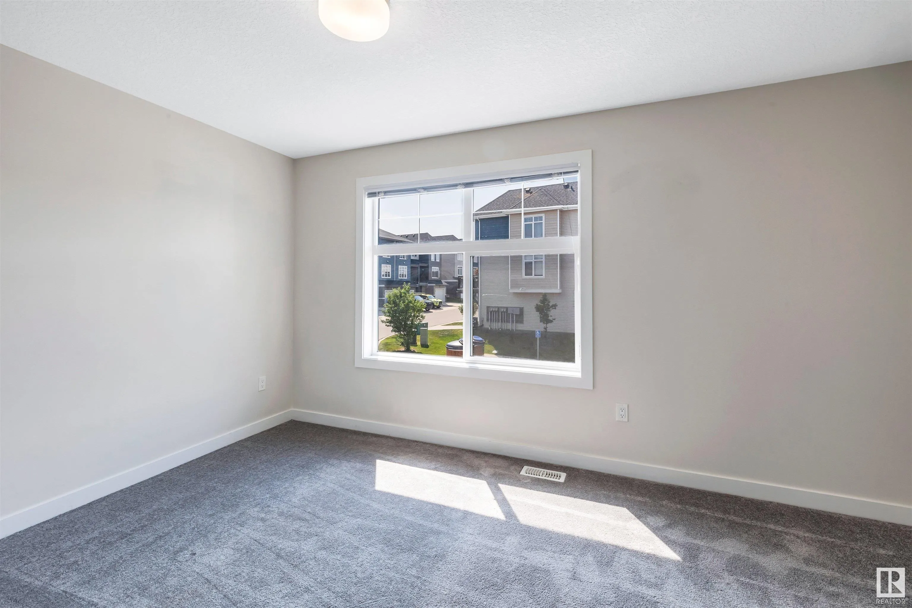 600 BELLEROSE Drive