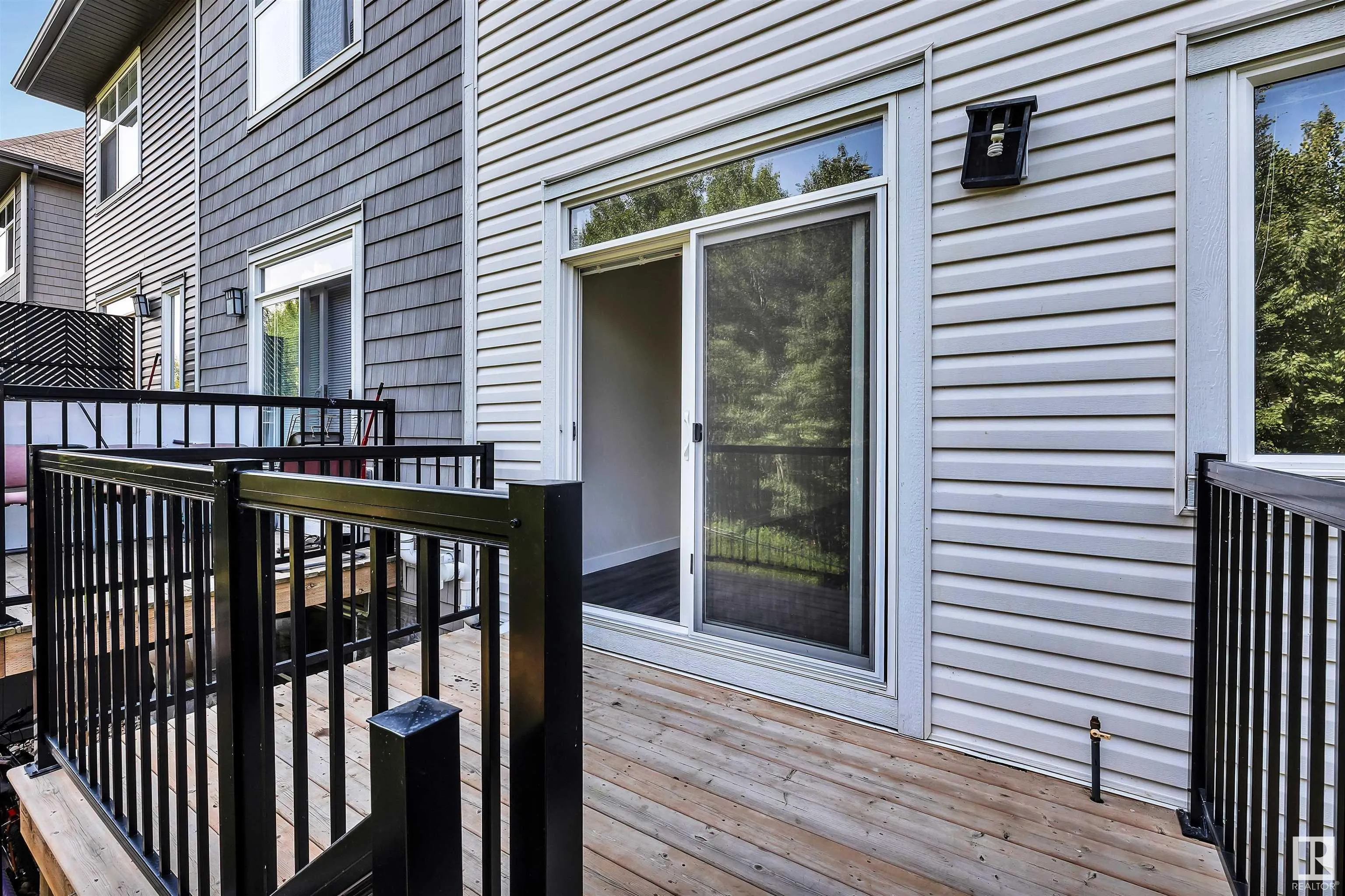 600 BELLEROSE Drive