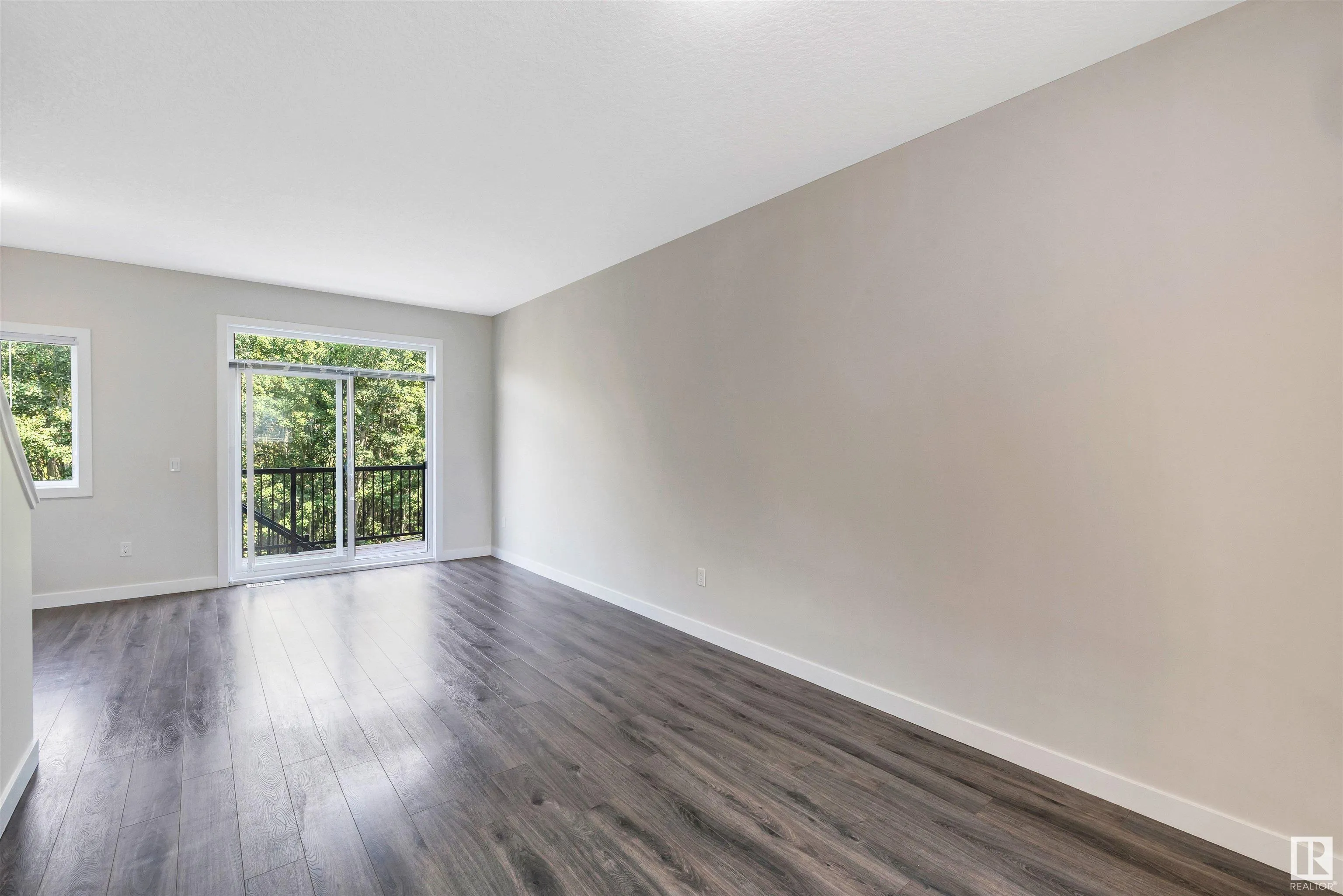 600 BELLEROSE Drive