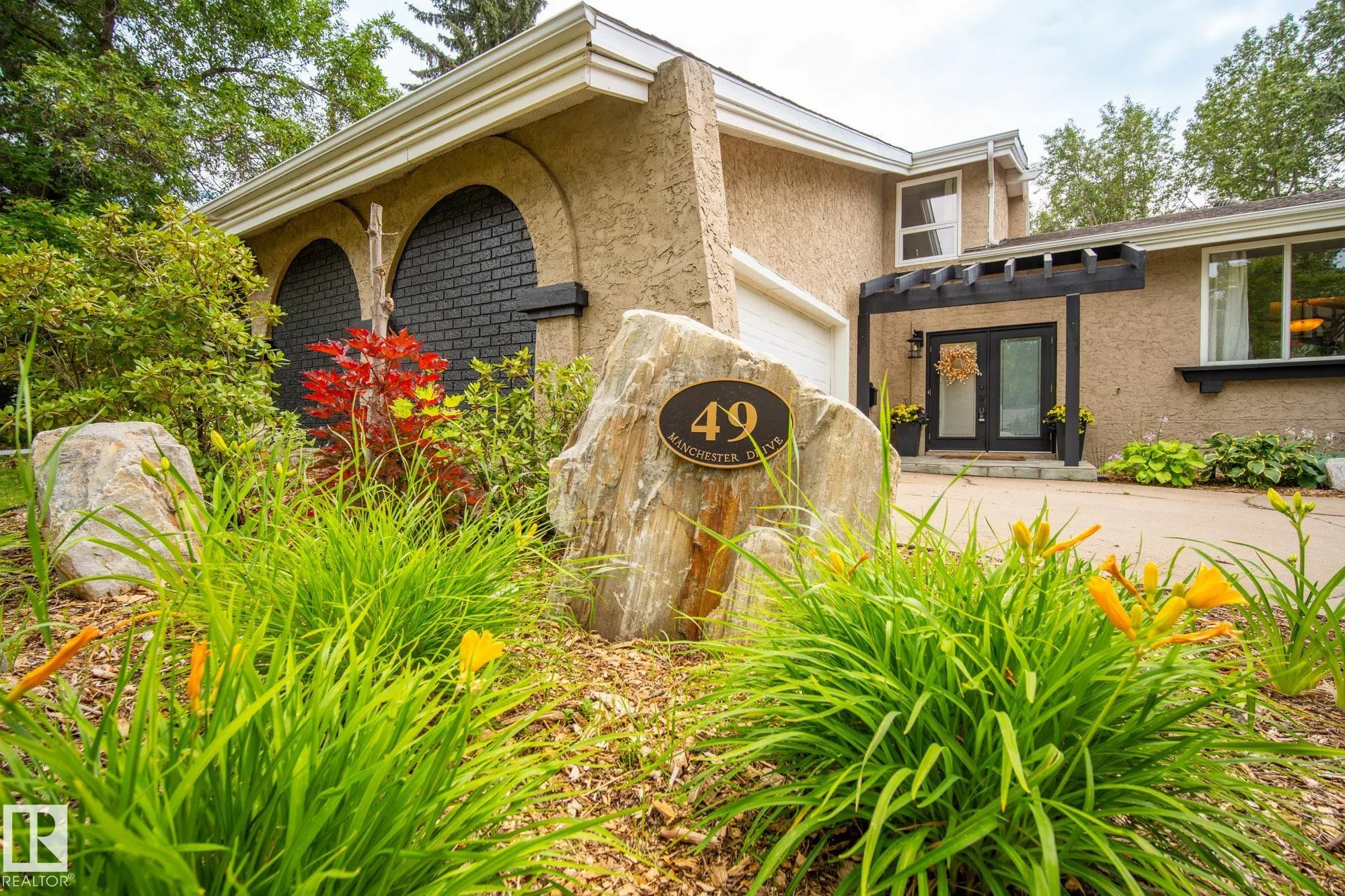 49 MANCHESTER Drive