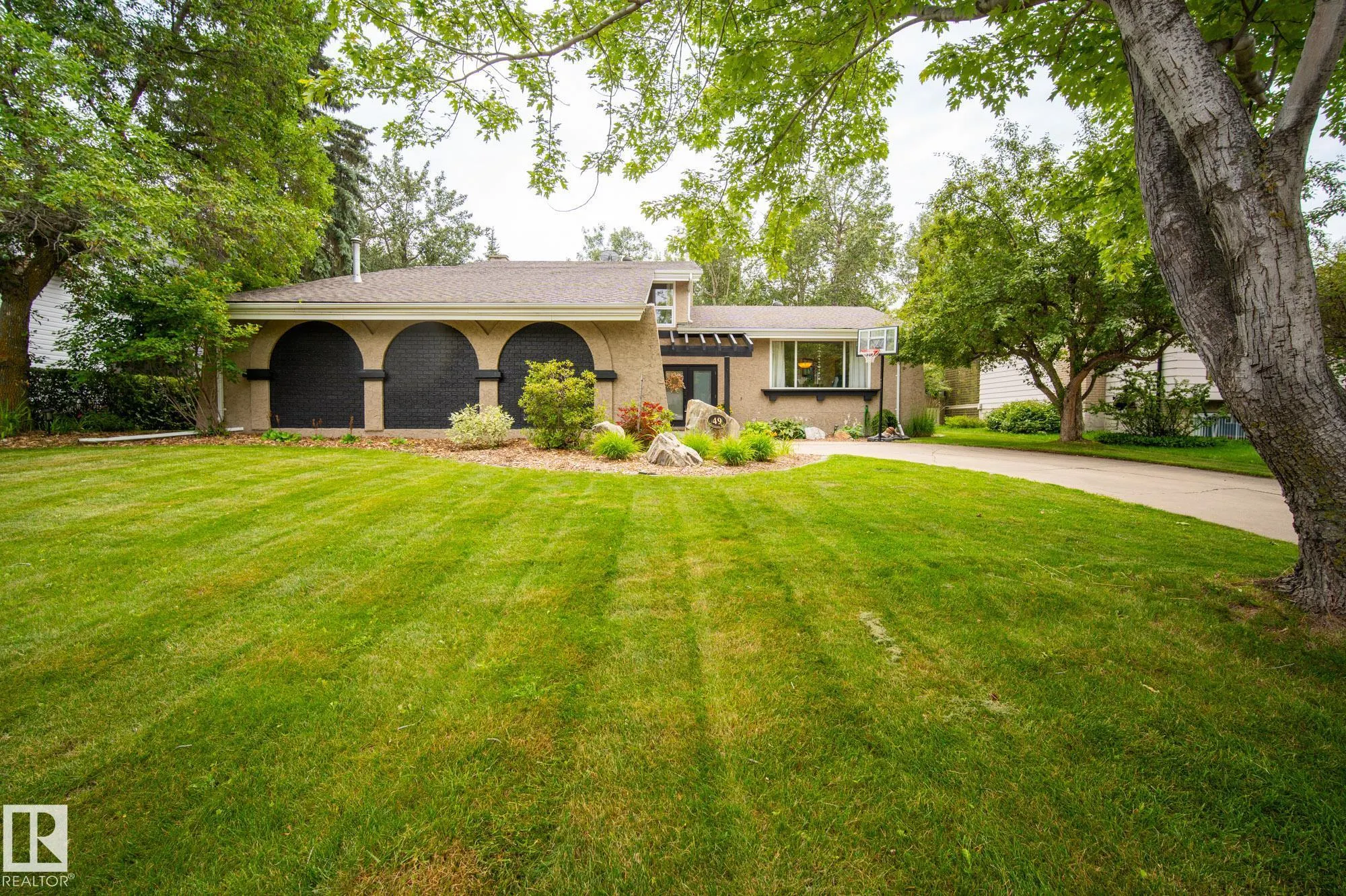 49 MANCHESTER Drive