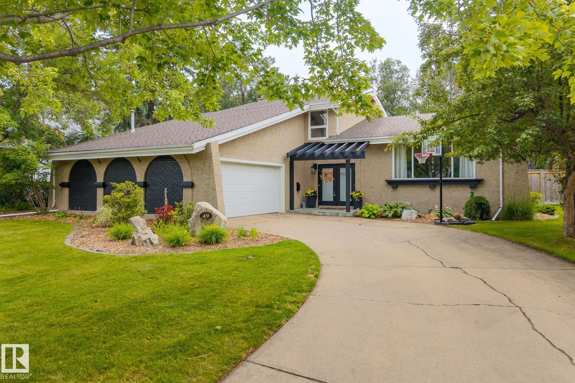 49 MANCHESTER Drive