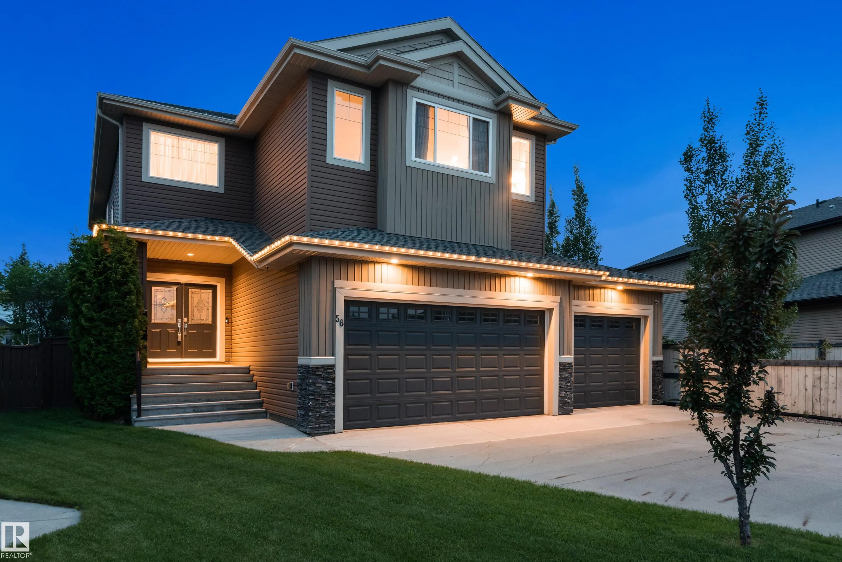 56 MCKENZIE Close