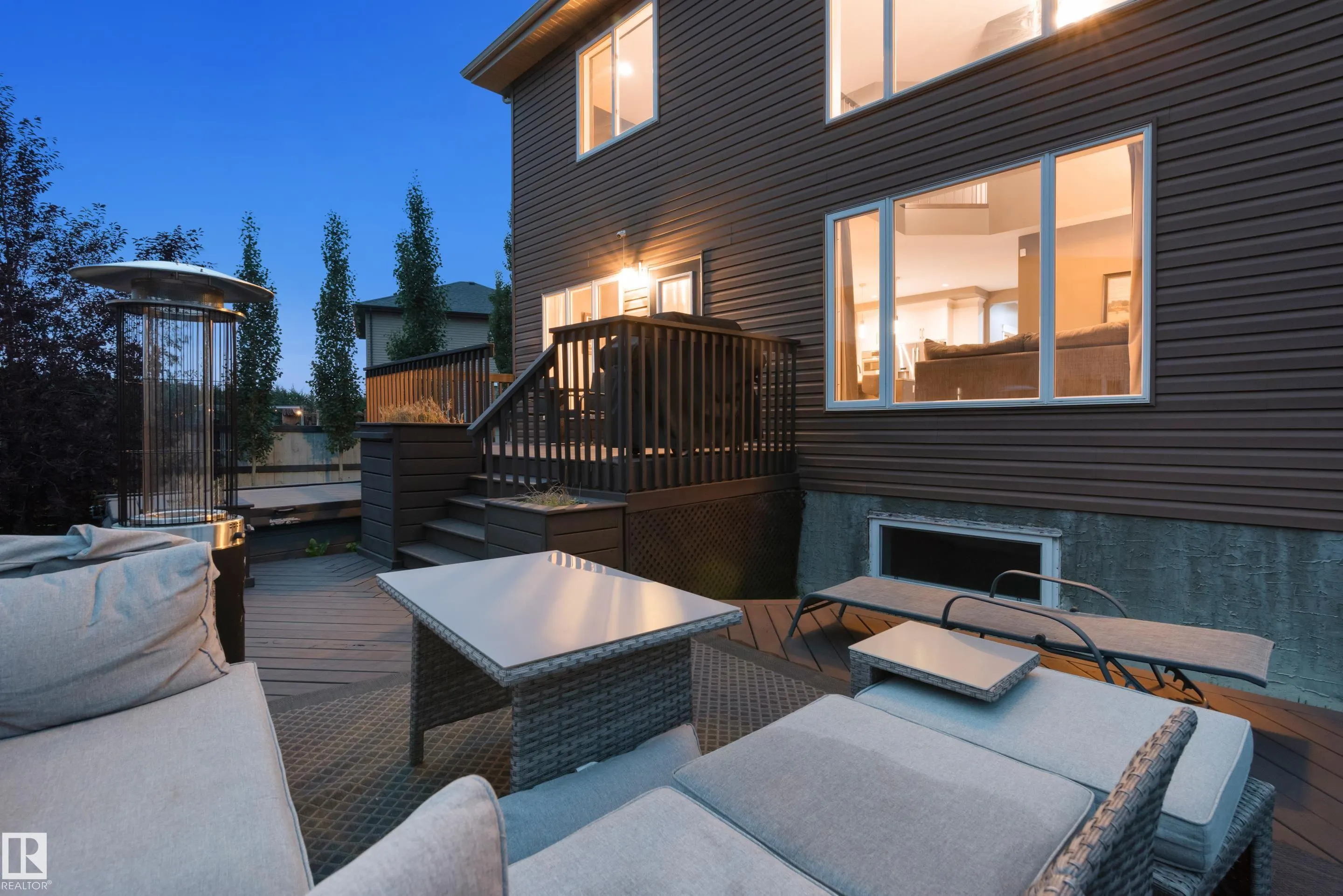 56 MCKENZIE Close