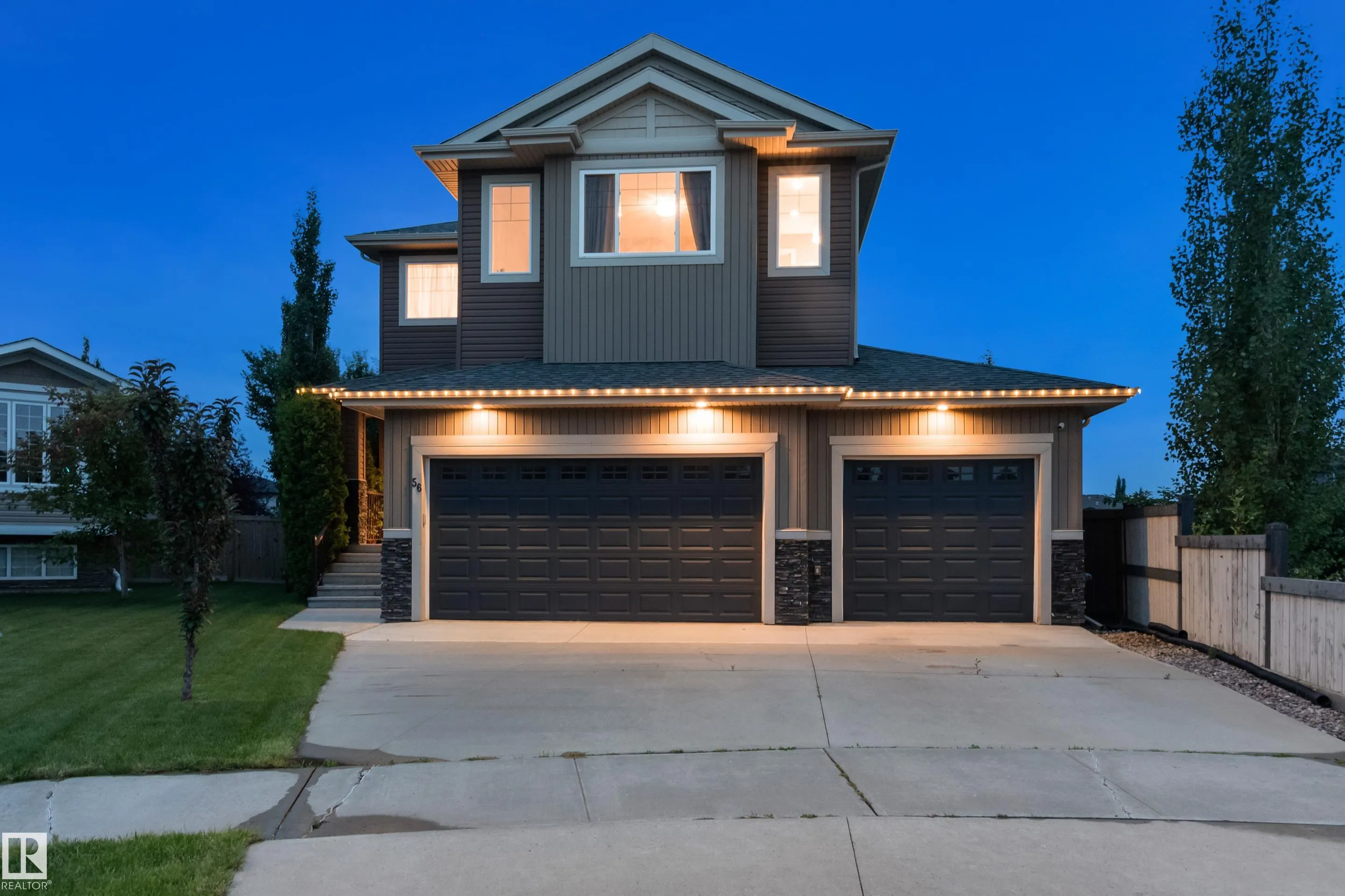 56 MCKENZIE Close
