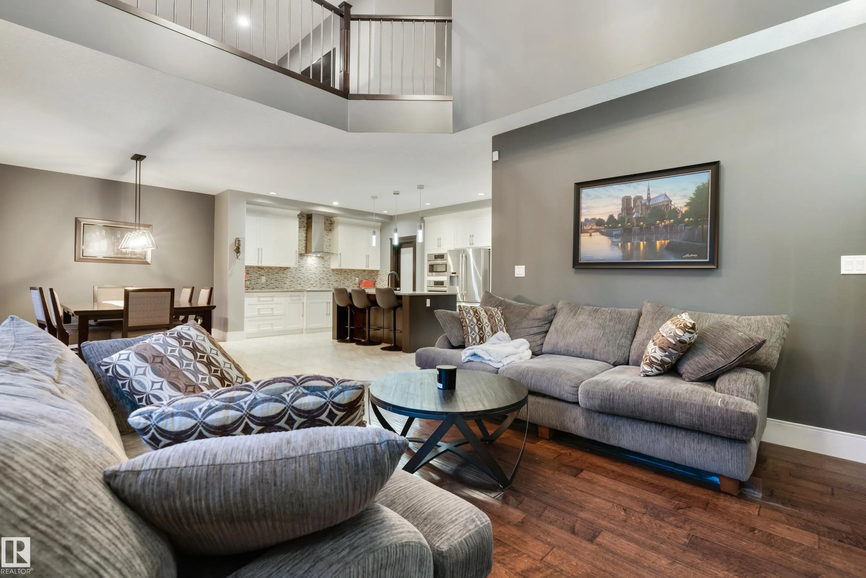 56 MCKENZIE Close