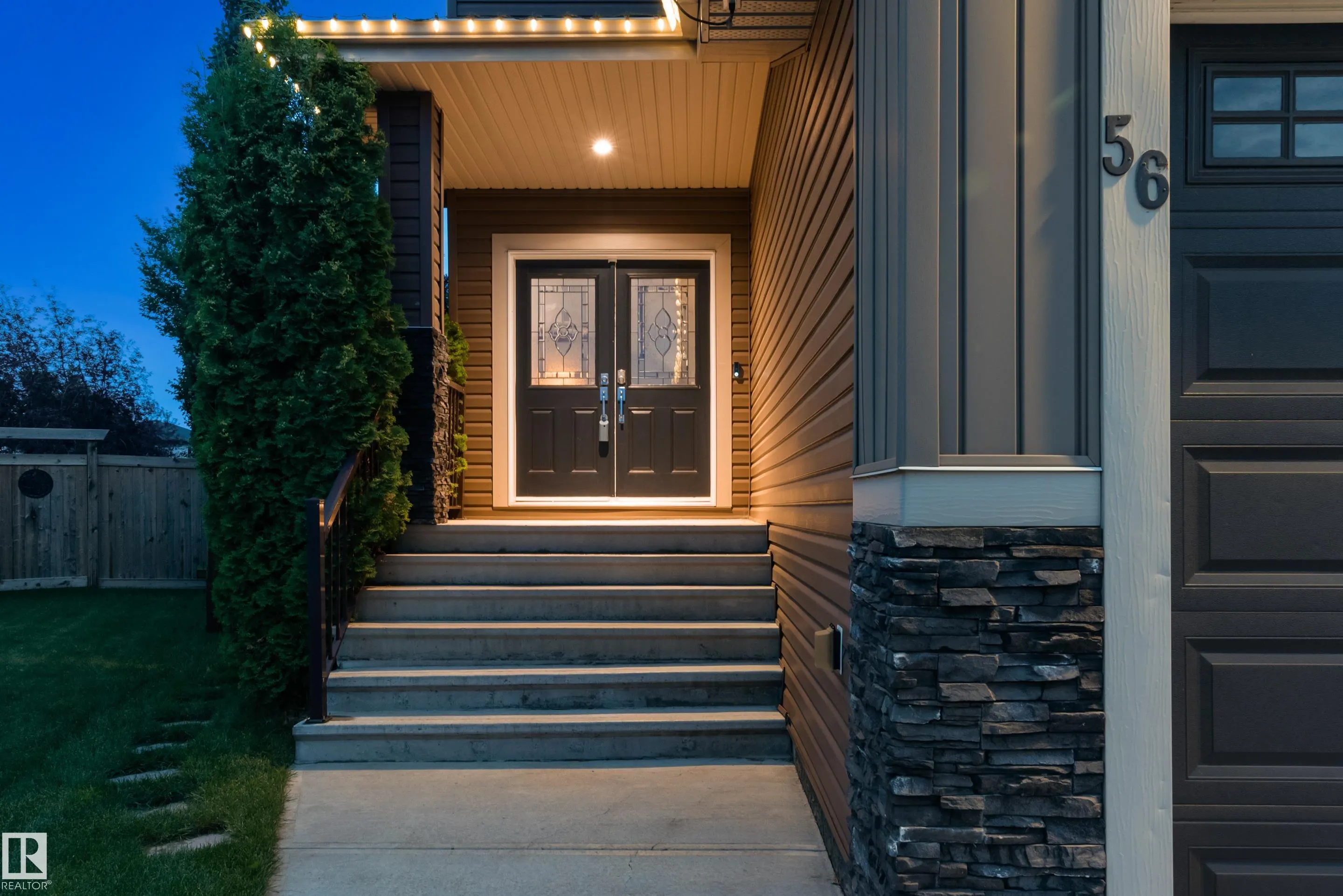 56 MCKENZIE Close