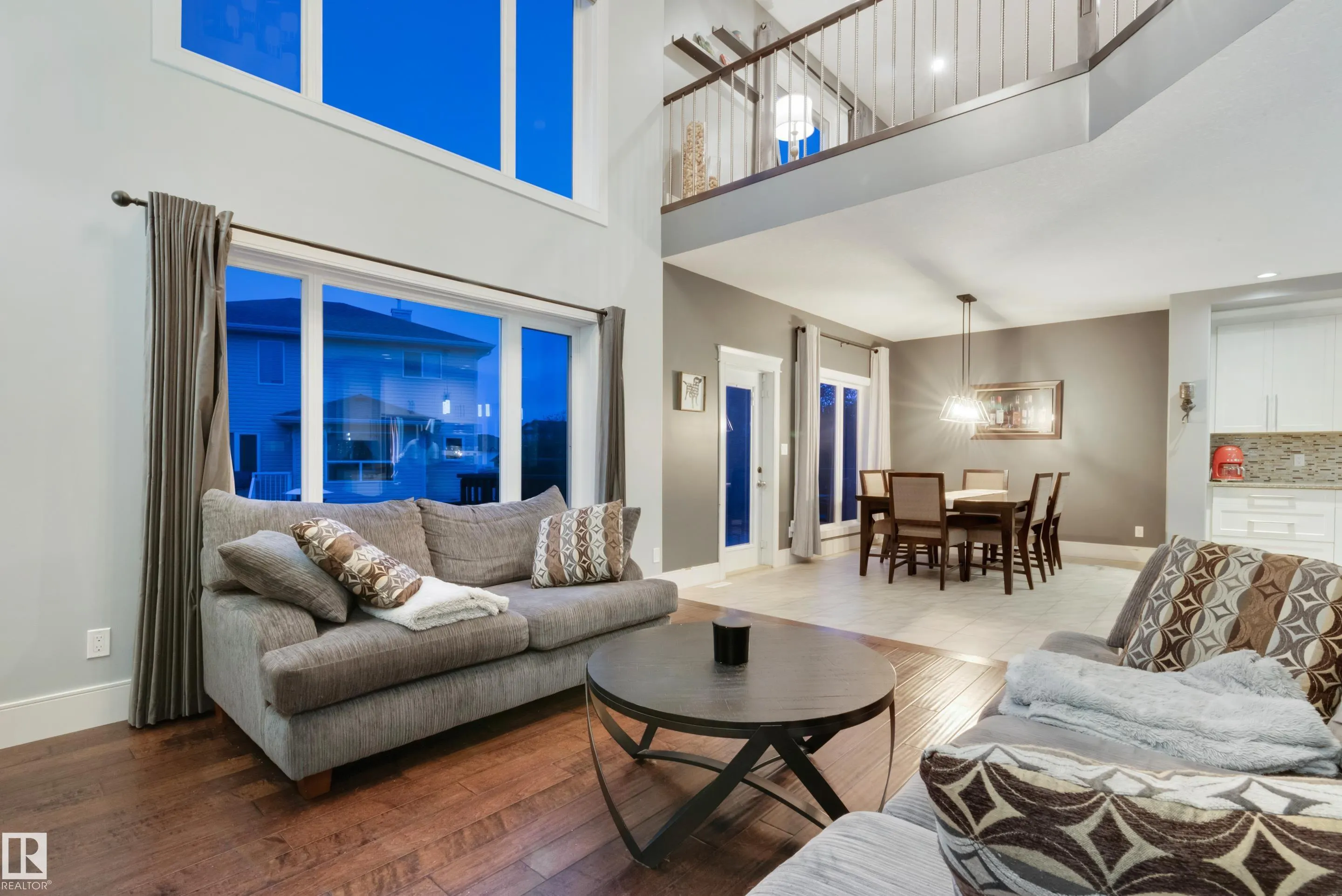 56 MCKENZIE Close