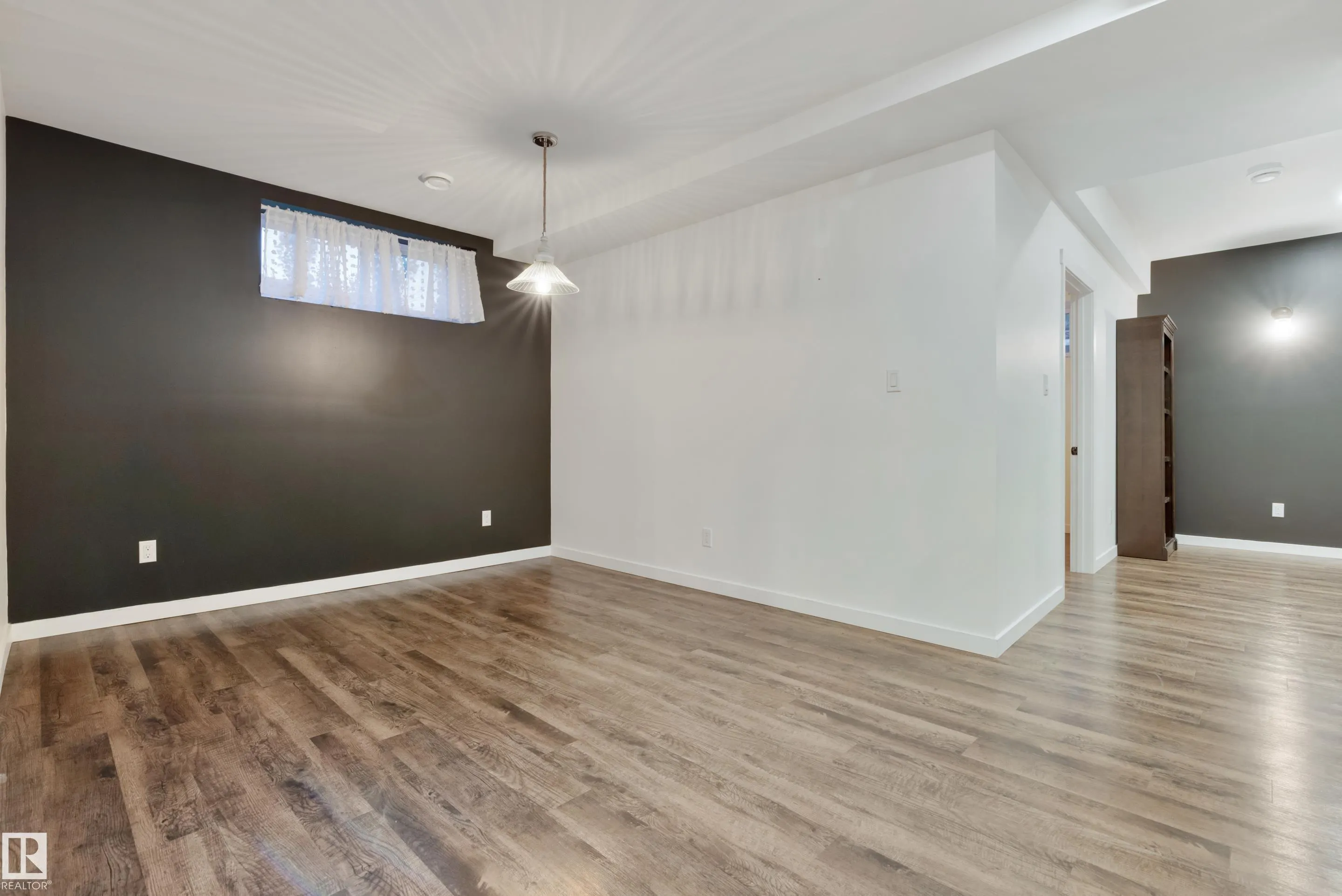 56 MCKENZIE Close